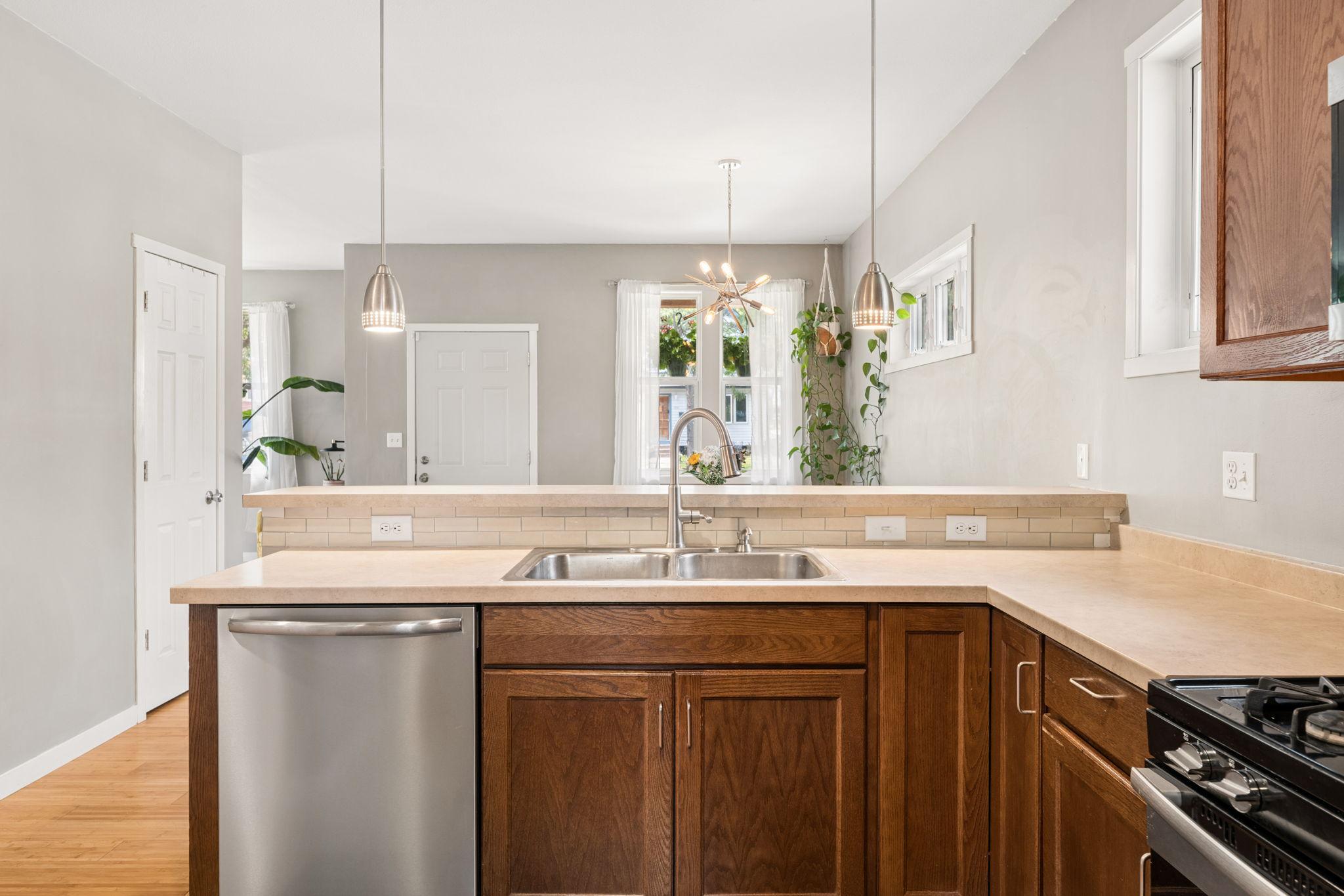 View of Residential at 1730 Newton Avenue, Minneapolis MN 55411, Minneapolis (16 of 48) - Mike Wilen | Minnesota Team Real Estate