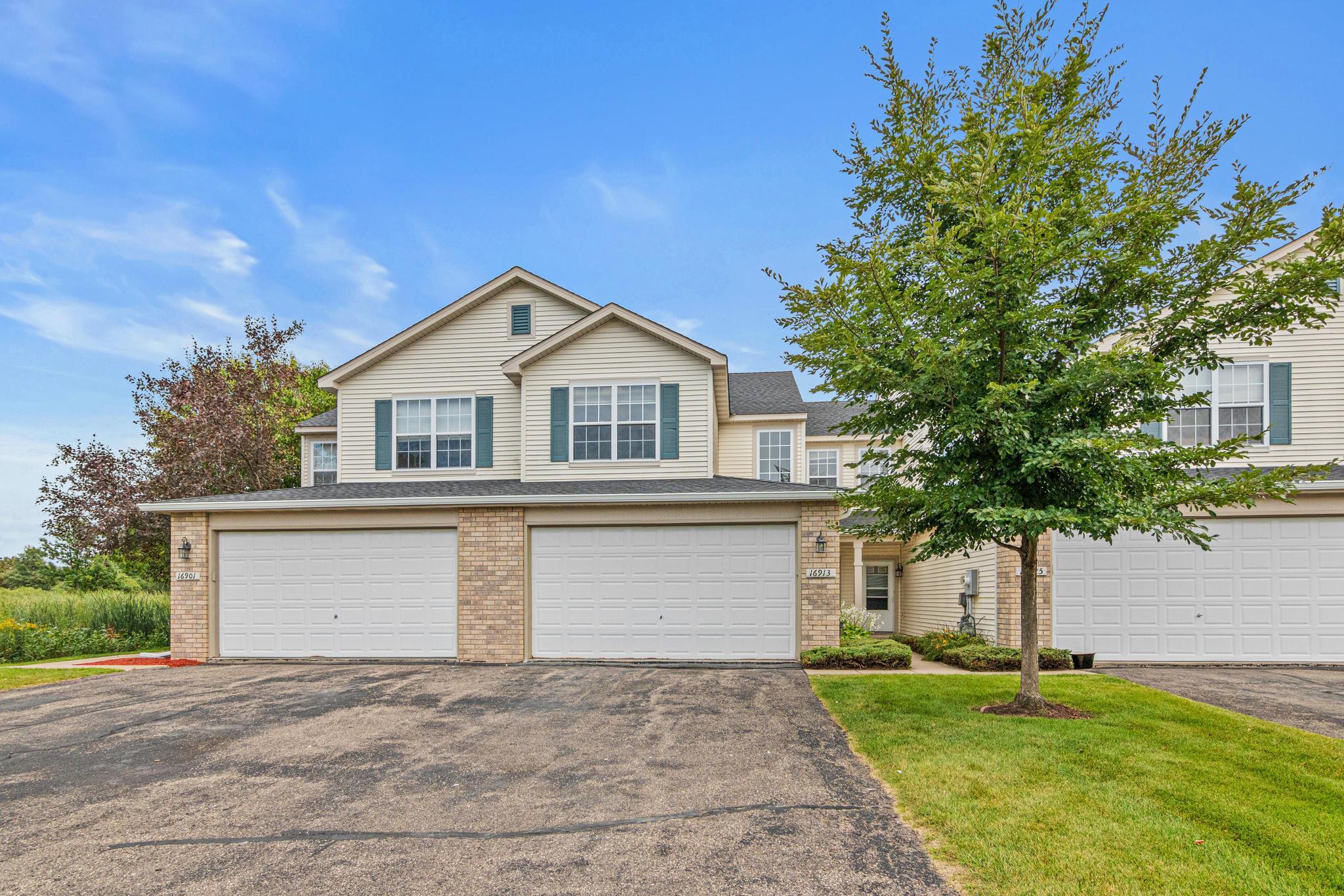 View of Residential at 16913 90th Court, Maple Grove MN 55311, Maple Grove (30 of 31) - Mike Wilen | Minnesota Team Real Estate