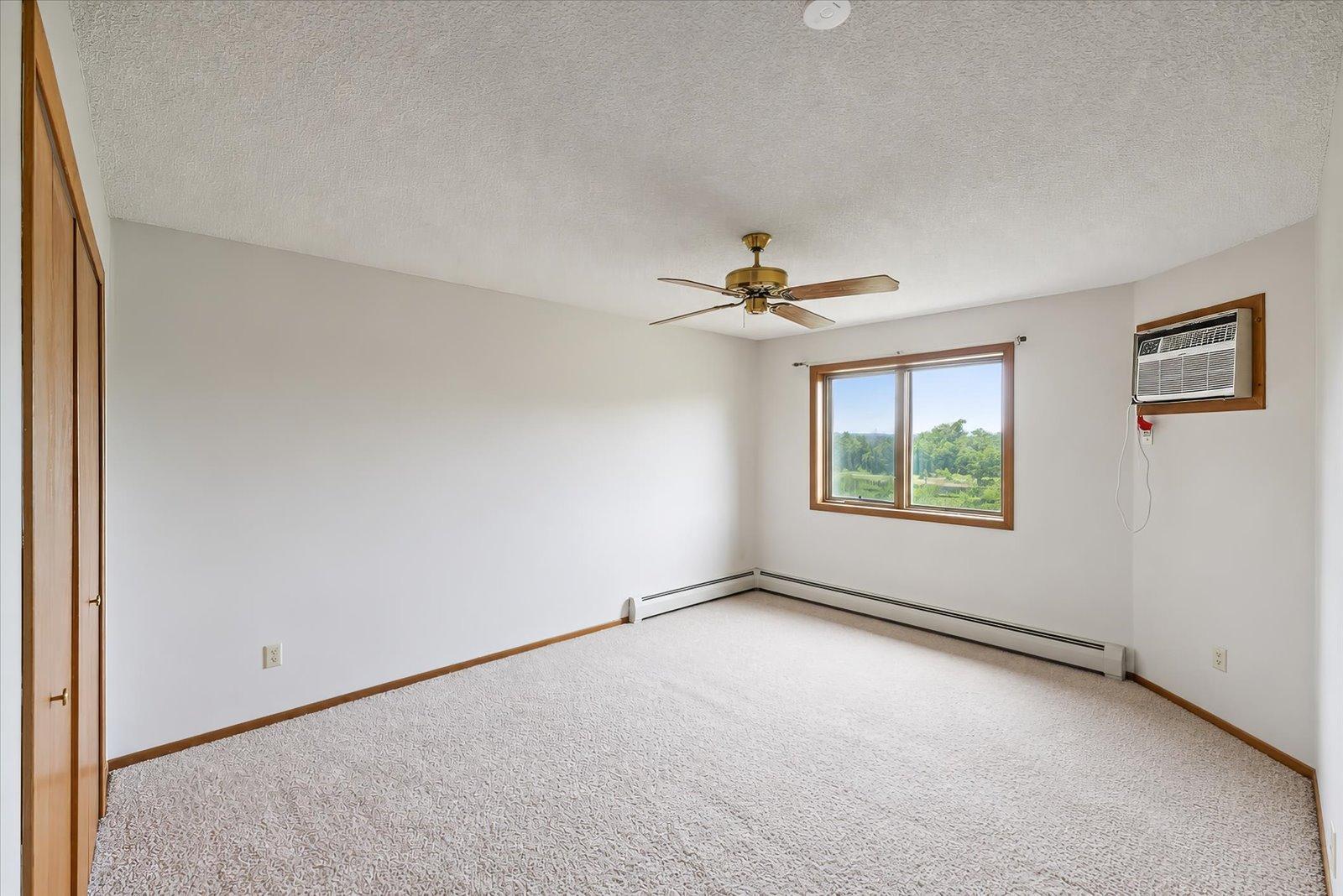 View of Residential at 14831 Endicott Way #316, Apple Valley MN 55124, Apple Valley (17 of 29) - Mike Wilen | Minnesota Team Real Estate