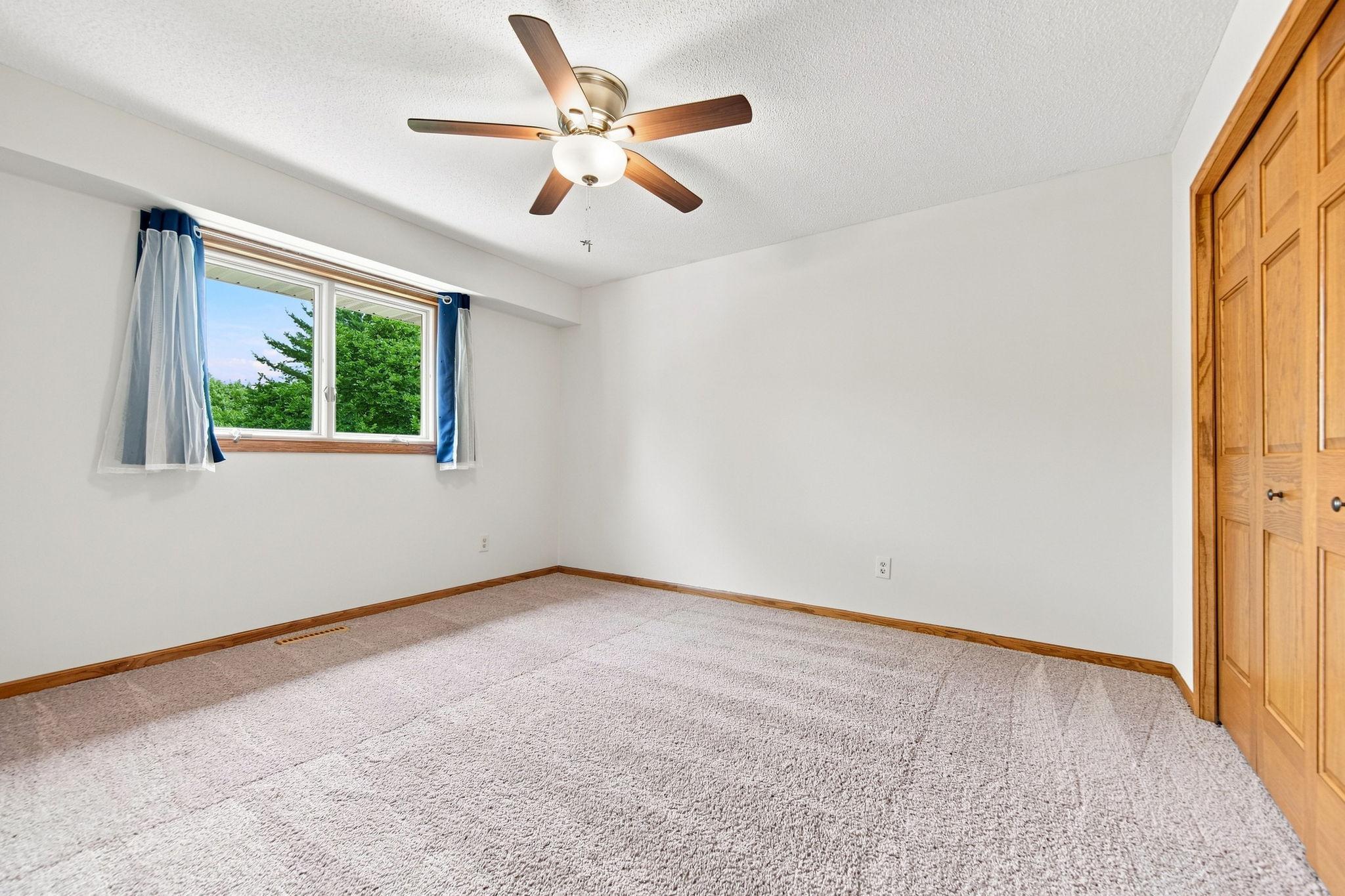 View of Residential at 10340 Summer Place, Eden Prairie MN 55347, Eden Prairie (21 of 34) - Mike Wilen | Minnesota Team Real Estate
