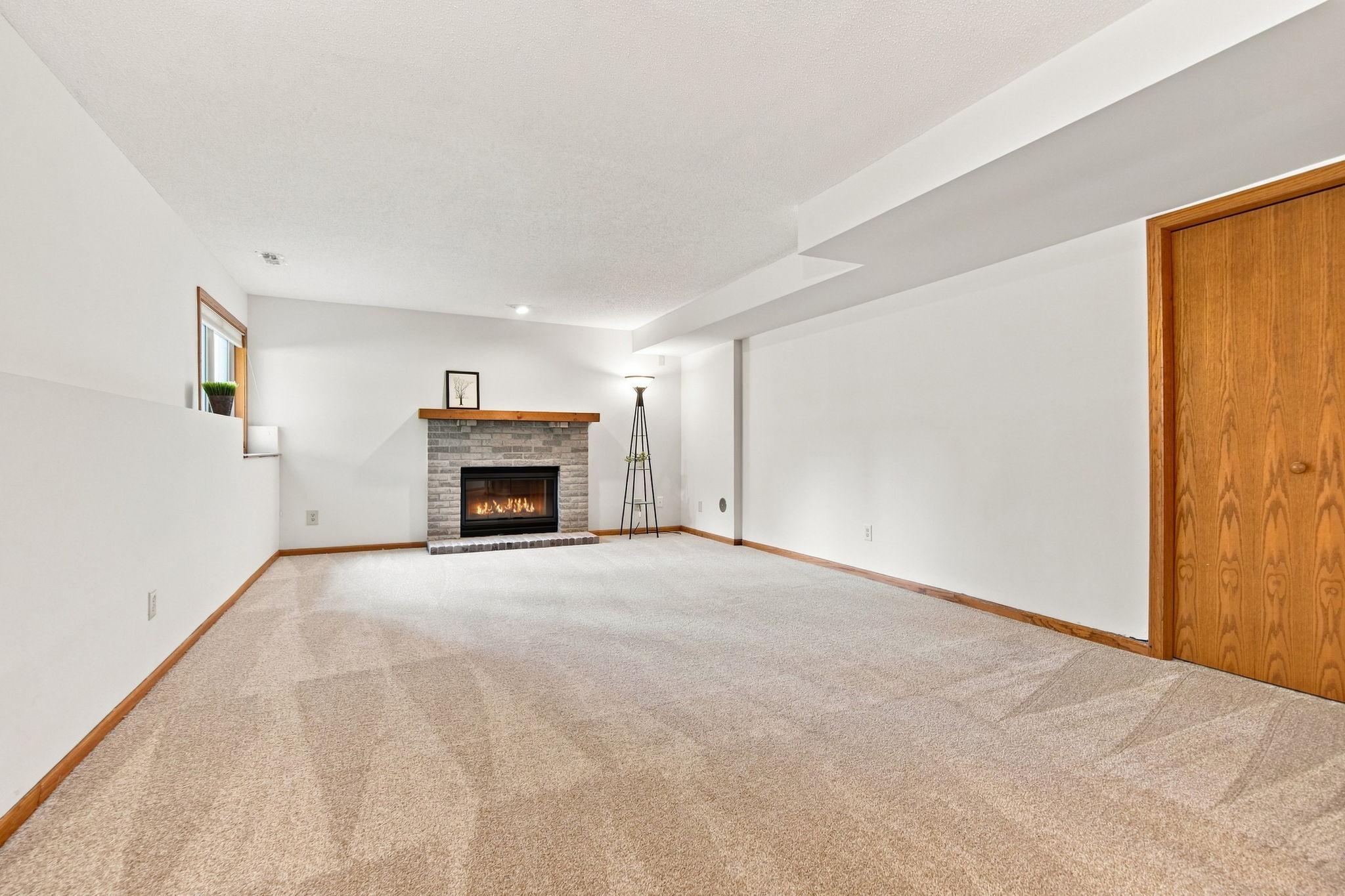 View of Residential at 10340 Summer Place, Eden Prairie MN 55347, Eden Prairie (24 of 34) - Mike Wilen | Minnesota Team Real Estate