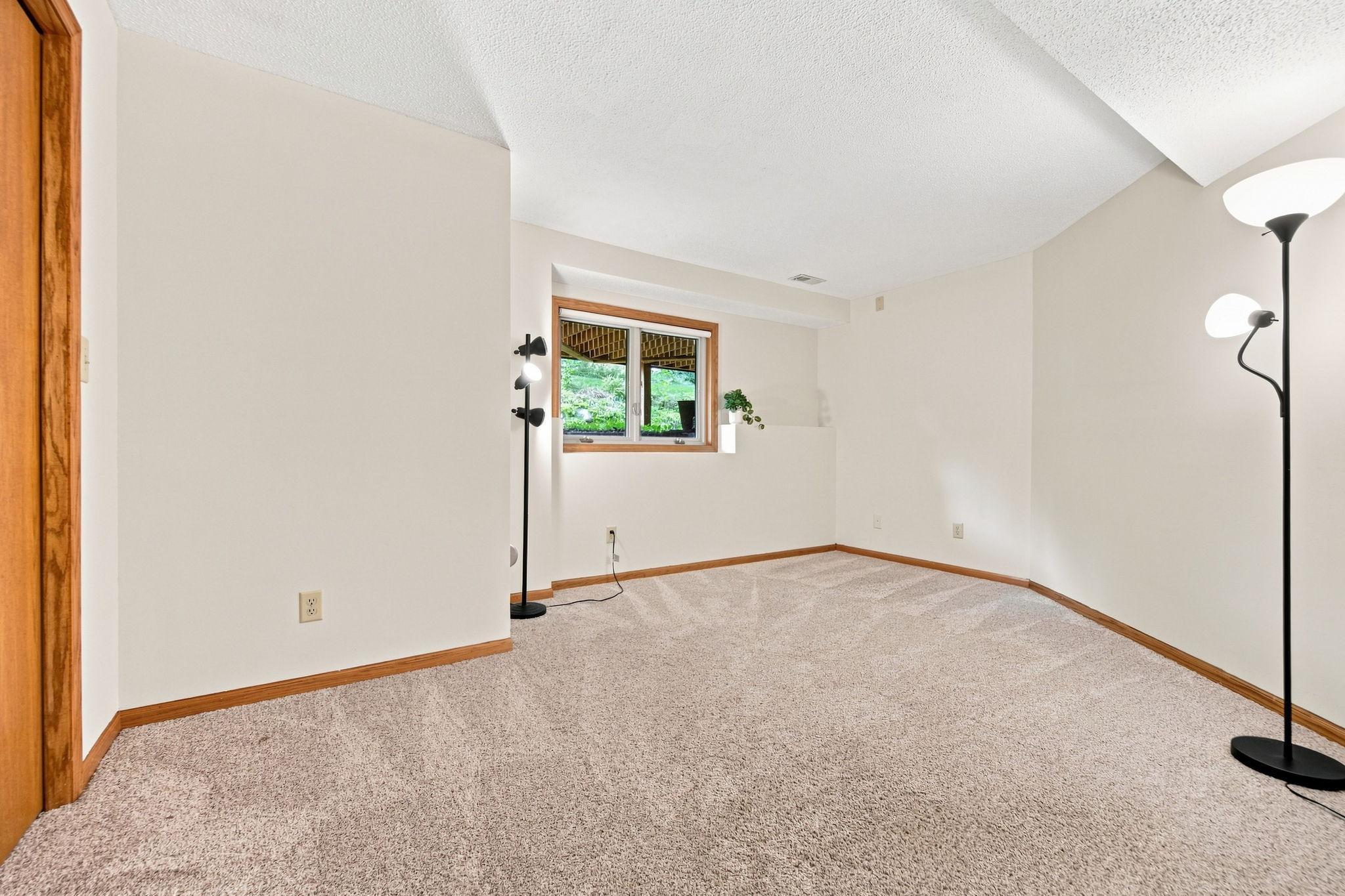 View of Residential at 10340 Summer Place, Eden Prairie MN 55347, Eden Prairie (26 of 34) - Mike Wilen | Minnesota Team Real Estate