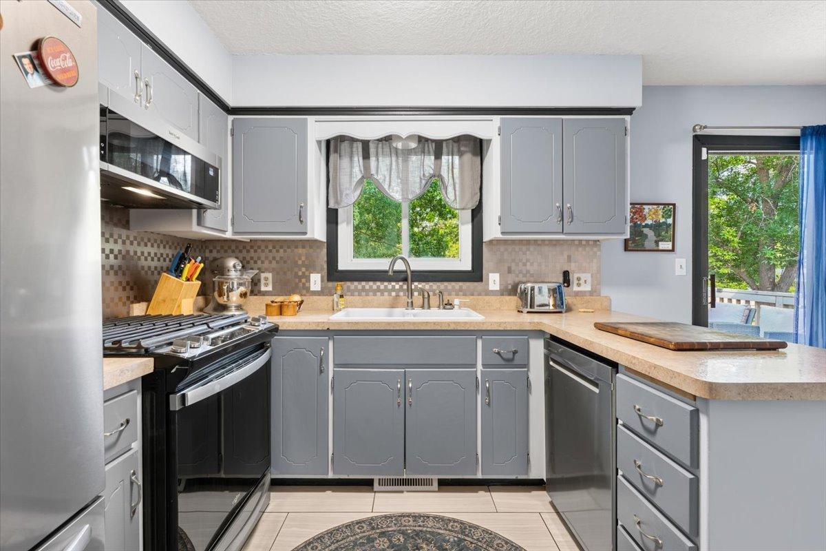 View of Residential at 11902 Wisconsin Avenue, Champlin MN 55316, Champlin (8 of 40) - Mike Wilen | Minnesota Team Real Estate