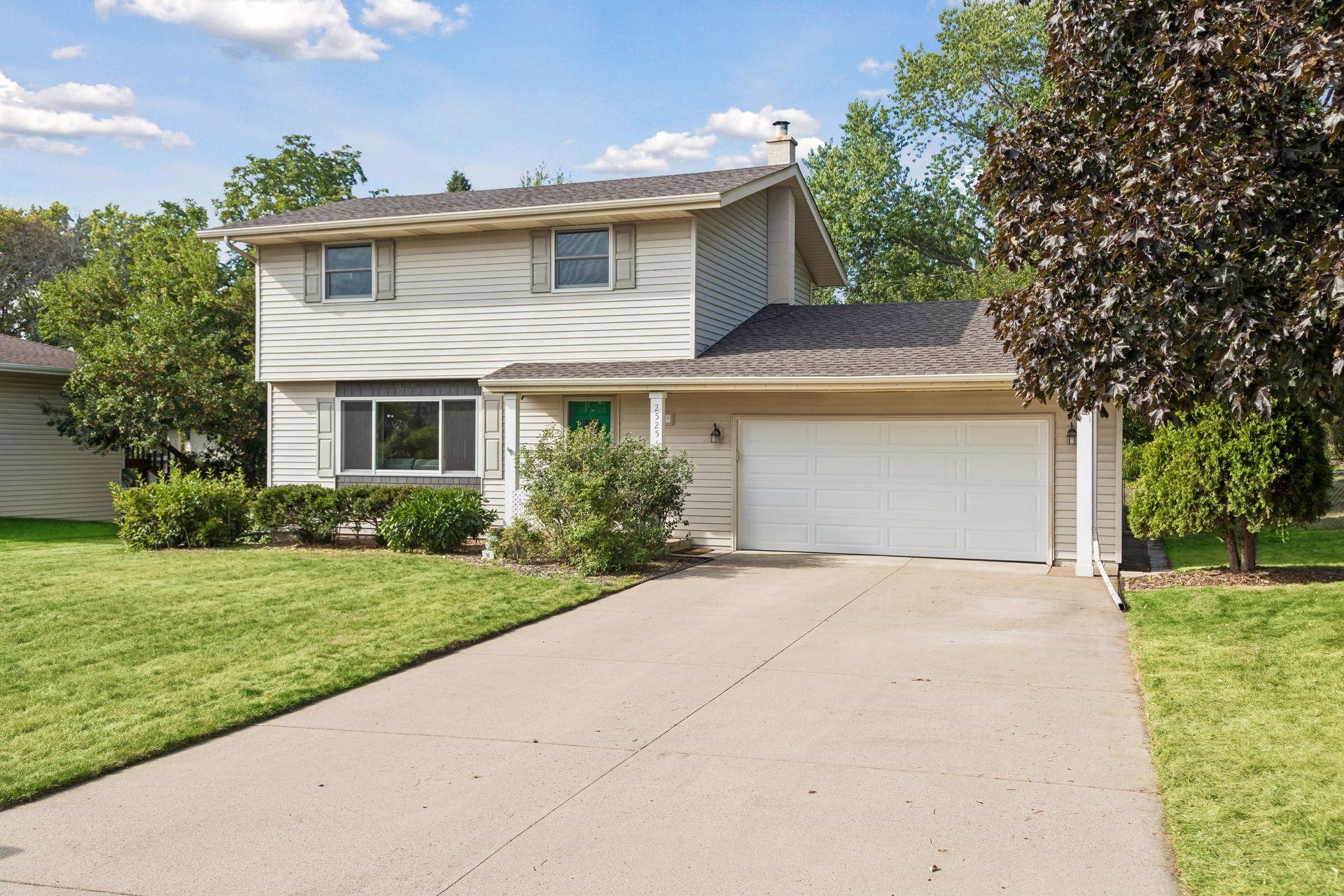 View of Residential at 2525 Blomquist Avenue, White Bear Lake MN 55110, White Bear Lake (3 of 43) - Mike Wilen | Minnesota Team Real Estate