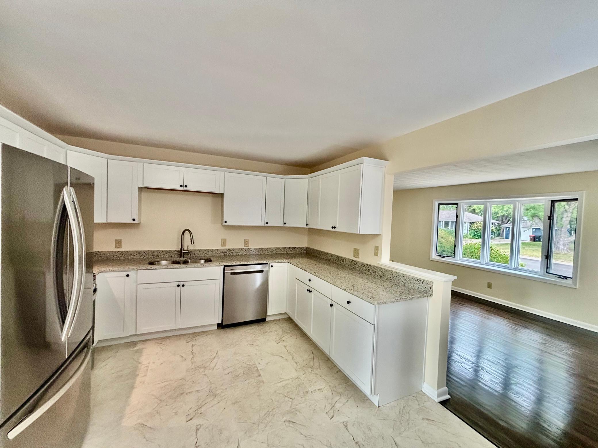 View of Residential at 2021 Chambers Street, Maplewood MN 55109, Maplewood (4 of 13) - Mike Wilen | Minnesota Team Real Estate