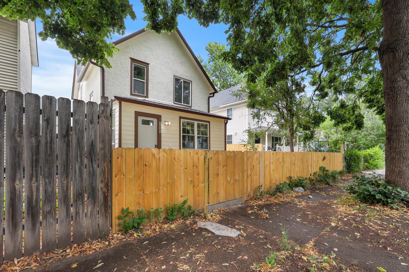 View of Residential at 3021 18th Avenue, Minneapolis MN 55407, Minneapolis (16 of 27) - Mike Wilen | Minnesota Team Real Estate