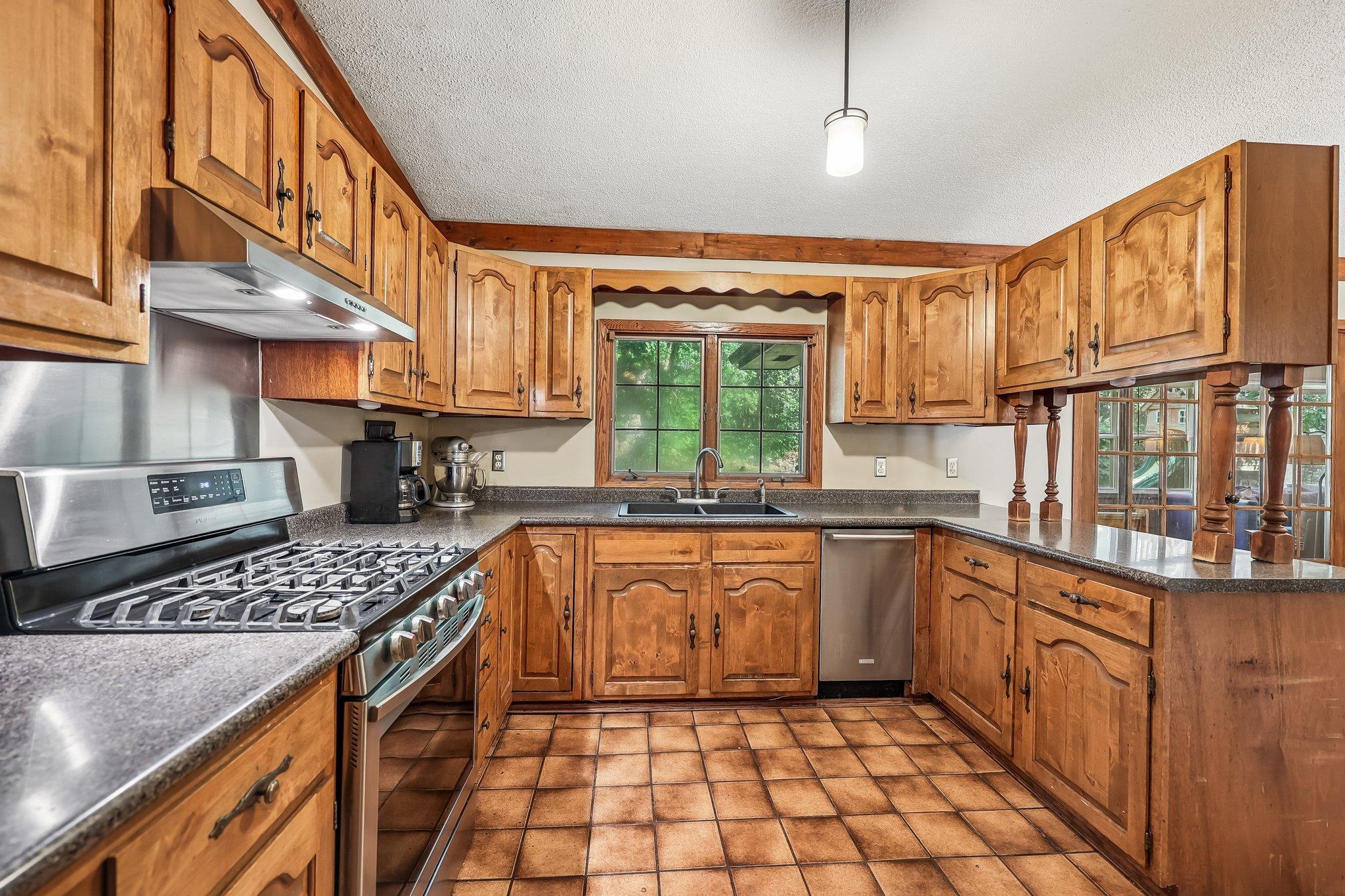 View of Residential at 4311 Williston Road, Minnetonka MN 55345, Minnetonka (4 of 43) - Mike Wilen | Minnesota Team Real Estate