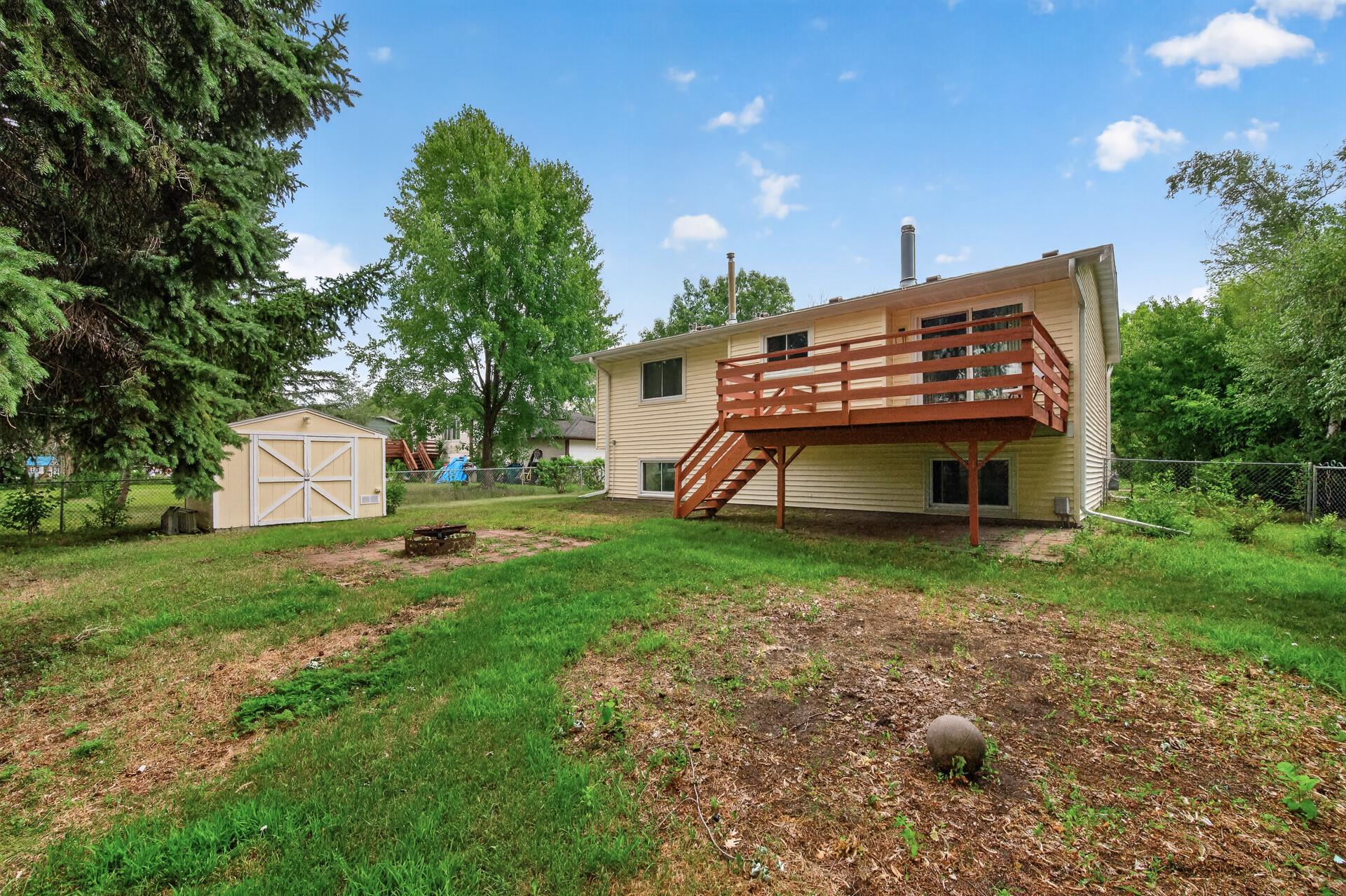 View of Residential at 1124 Meadowwood Drive, Brooklyn Park MN 55444, Brooklyn Park (30 of 34) - Mike Wilen | Minnesota Team Real Estate