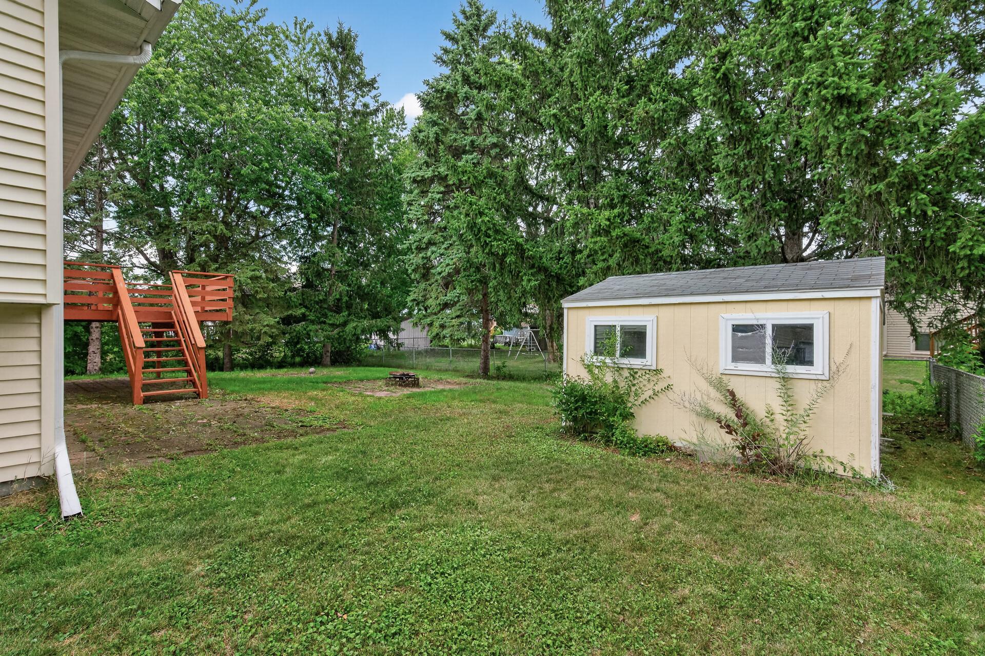 View of Residential at 1124 Meadowwood Drive, Brooklyn Park MN 55444, Brooklyn Park (27 of 34) - Mike Wilen | Minnesota Team Real Estate