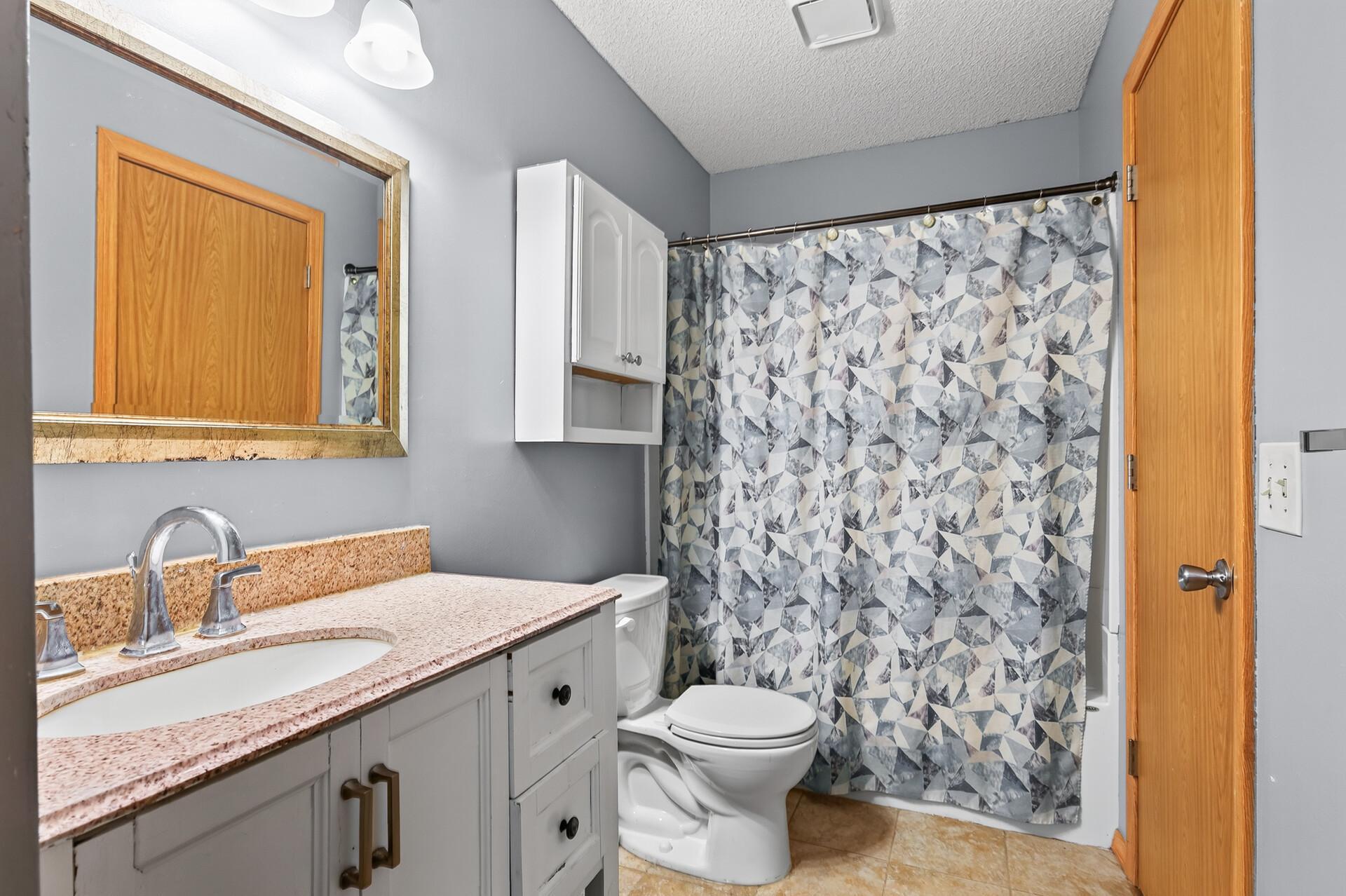 View of Residential at 1124 Meadowwood Drive, Brooklyn Park MN 55444, Brooklyn Park (14 of 34) - Mike Wilen | Minnesota Team Real Estate
