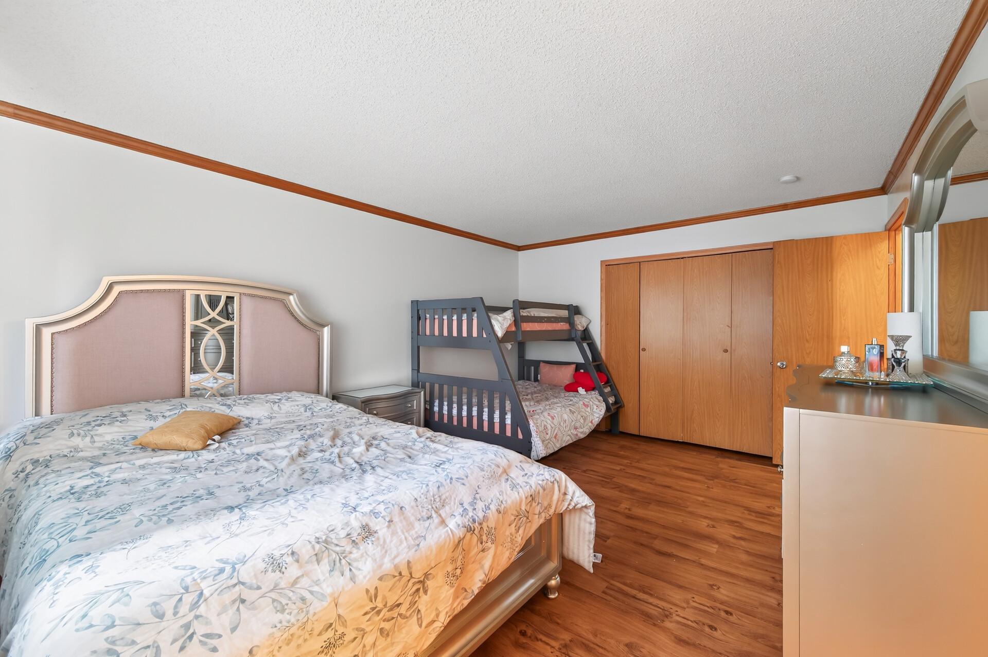 View of Residential at 1124 Meadowwood Drive, Brooklyn Park MN 55444, Brooklyn Park (12 of 34) - Mike Wilen | Minnesota Team Real Estate