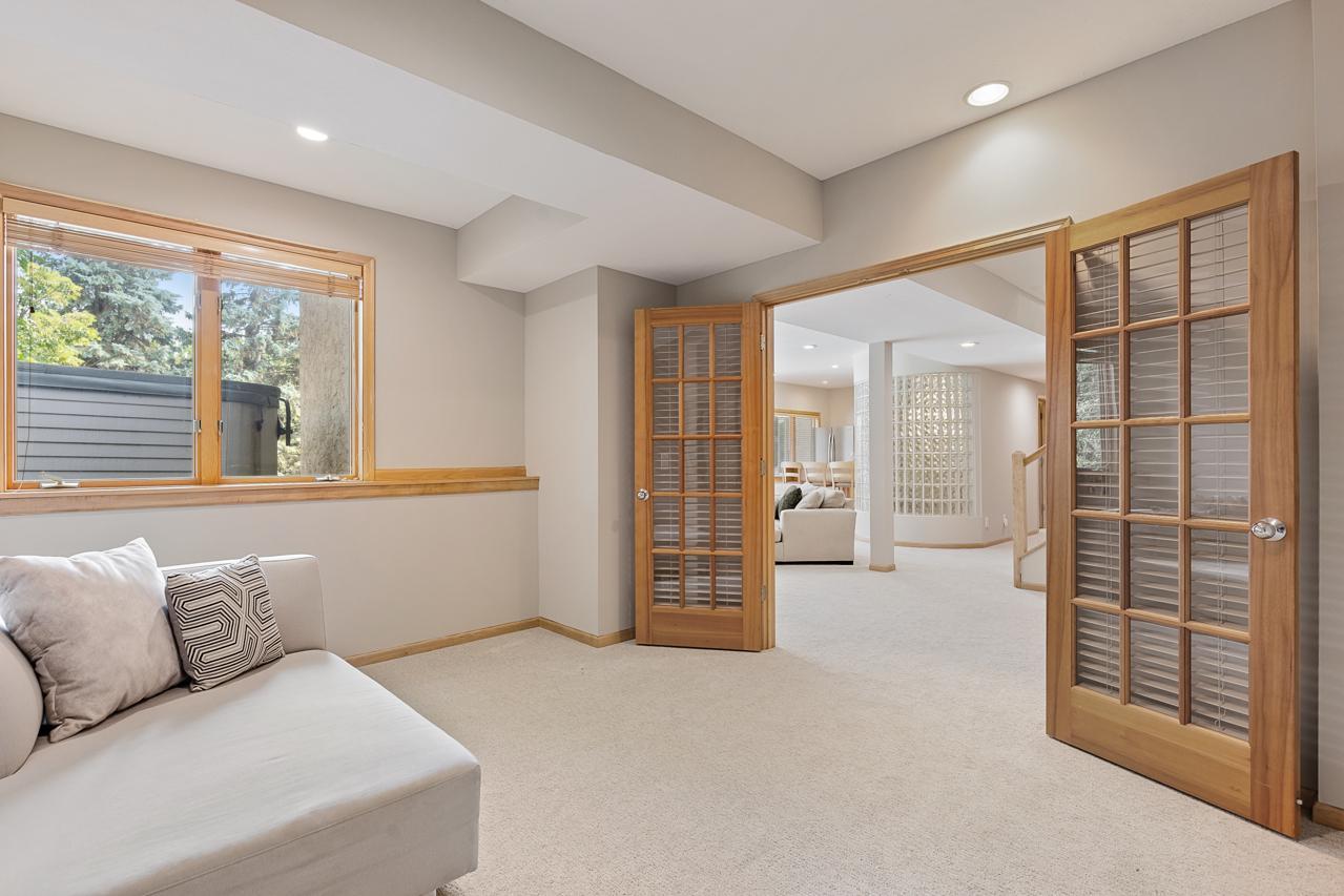 View of Residential at 7602 Bay Circle, Bloomington MN 55438, Bloomington (42 of 68) - Mike Wilen | Minnesota Team Real Estate