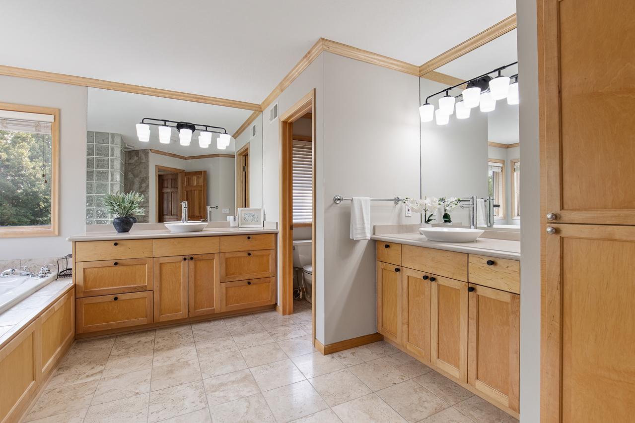 View of Residential at 7602 Bay Circle, Bloomington MN 55438, Bloomington (32 of 68) - Mike Wilen | Minnesota Team Real Estate