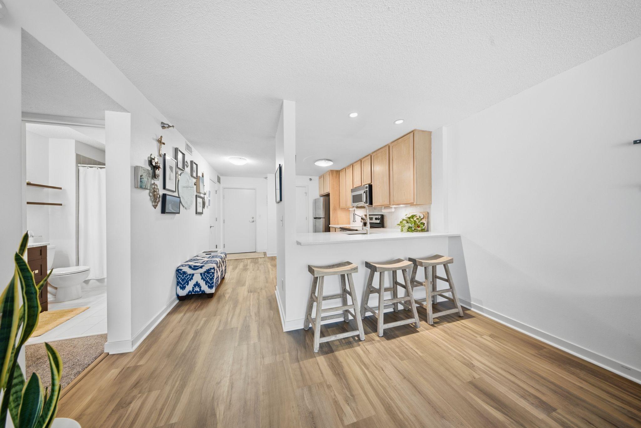 View of Residential at 48 Groveland Terrace #B204, Minneapolis MN 55403, Minneapolis (4 of 26) - Mike Wilen | Minnesota Team Real Estate