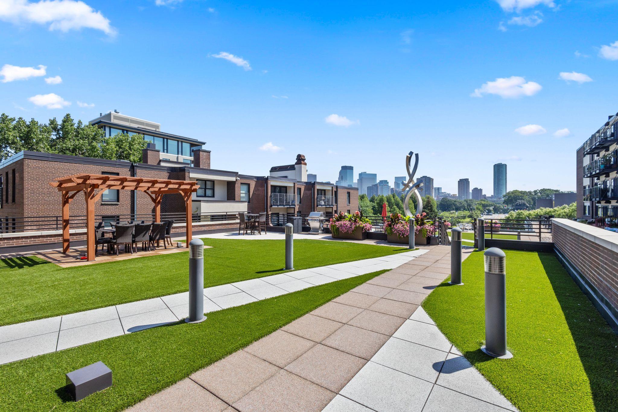 View of Residential at 48 Groveland Terrace #B204, Minneapolis MN 55403, Minneapolis (21 of 26) - Mike Wilen | Minnesota Team Real Estate