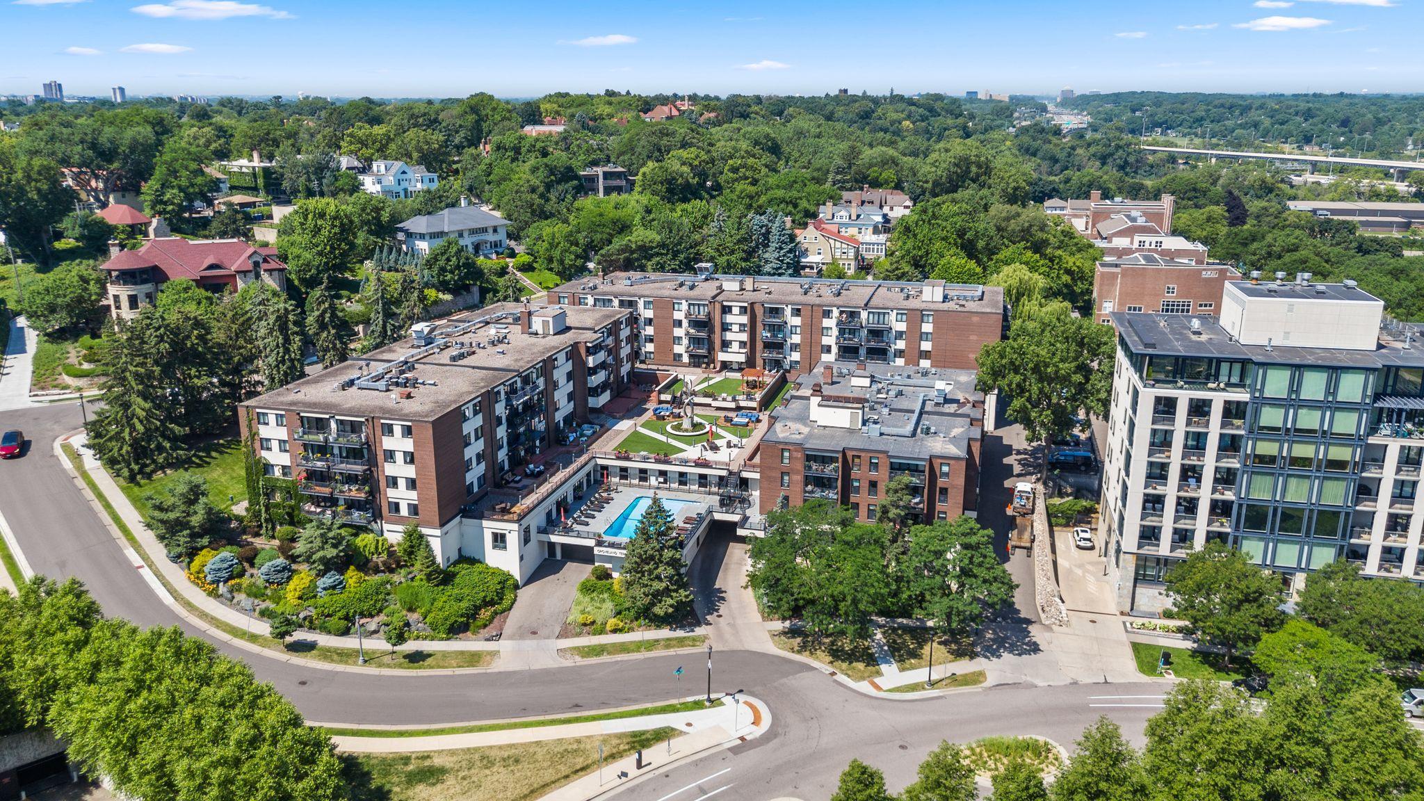 View of Residential at 48 Groveland Terrace #B204, Minneapolis MN 55403, Minneapolis (24 of 26) - Mike Wilen | Minnesota Team Real Estate
