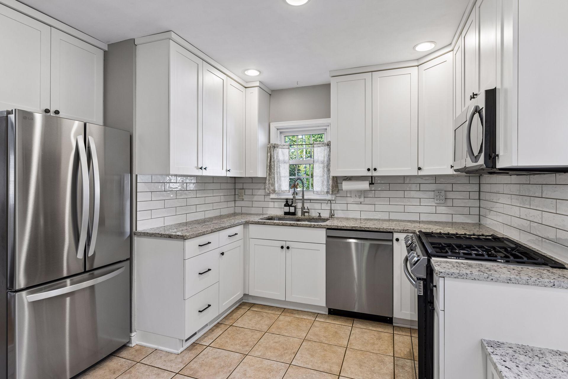 View of Residential at 3908 Zarthan Avenue, Saint Louis Park MN 55416, Saint Louis Park (12 of 31) - Mike Wilen | Minnesota Team Real Estate