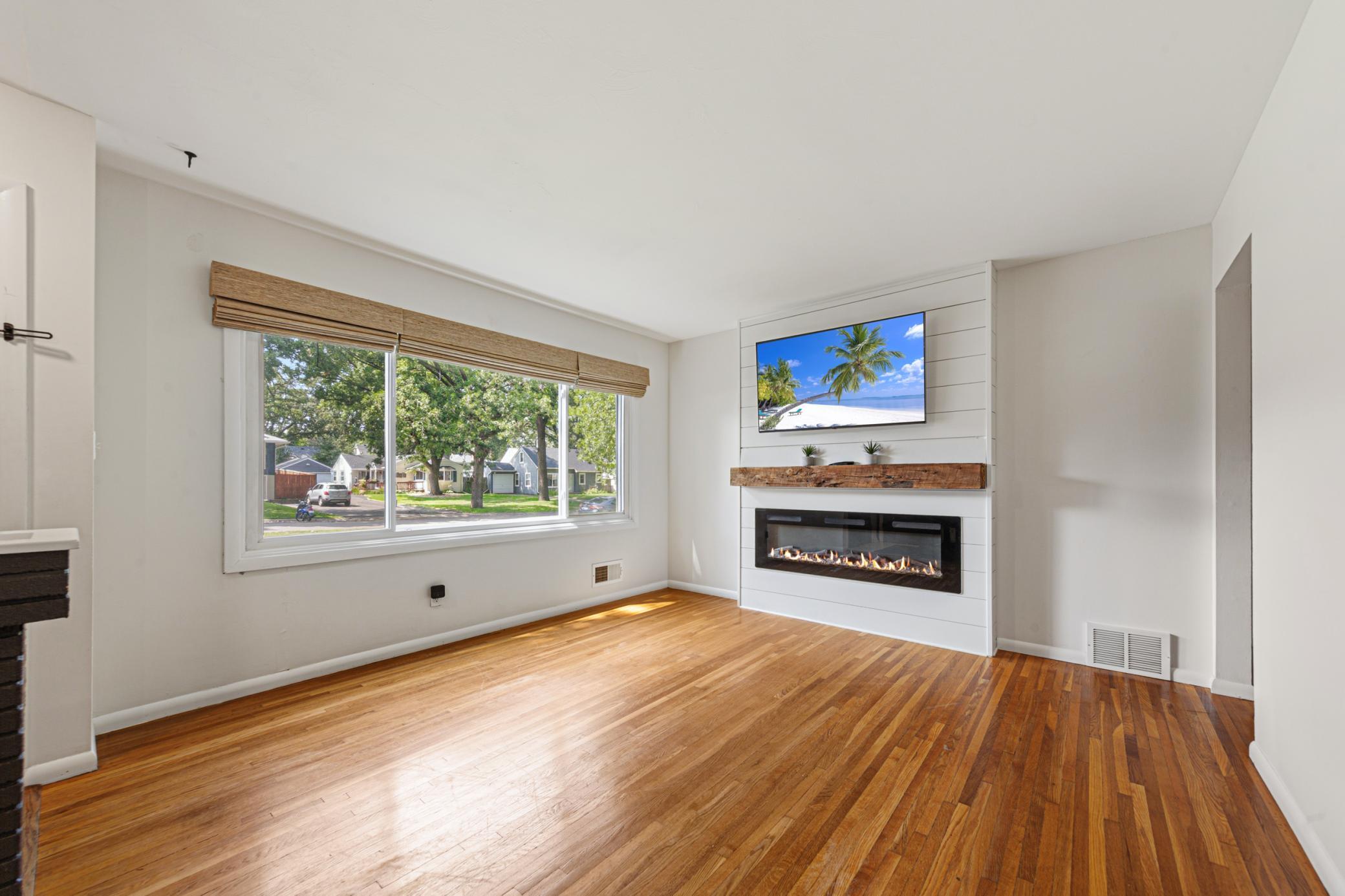 View of Residential at 6929 Newton Avenue, Richfield MN 55423, Richfield (4 of 33) - Mike Wilen | Minnesota Team Real Estate