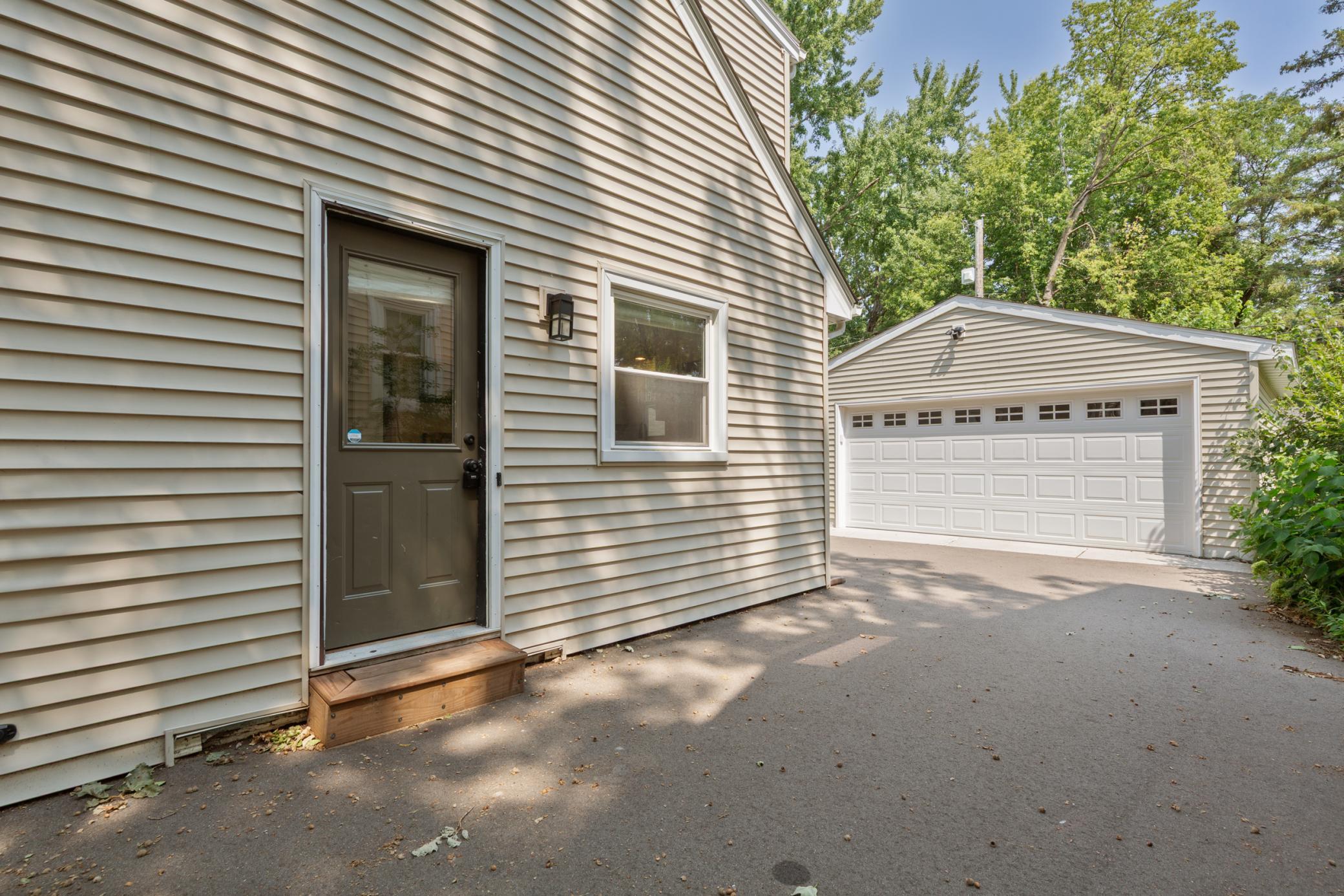 View of Residential at 6929 Newton Avenue, Richfield MN 55423, Richfield (31 of 33) - Mike Wilen | Minnesota Team Real Estate