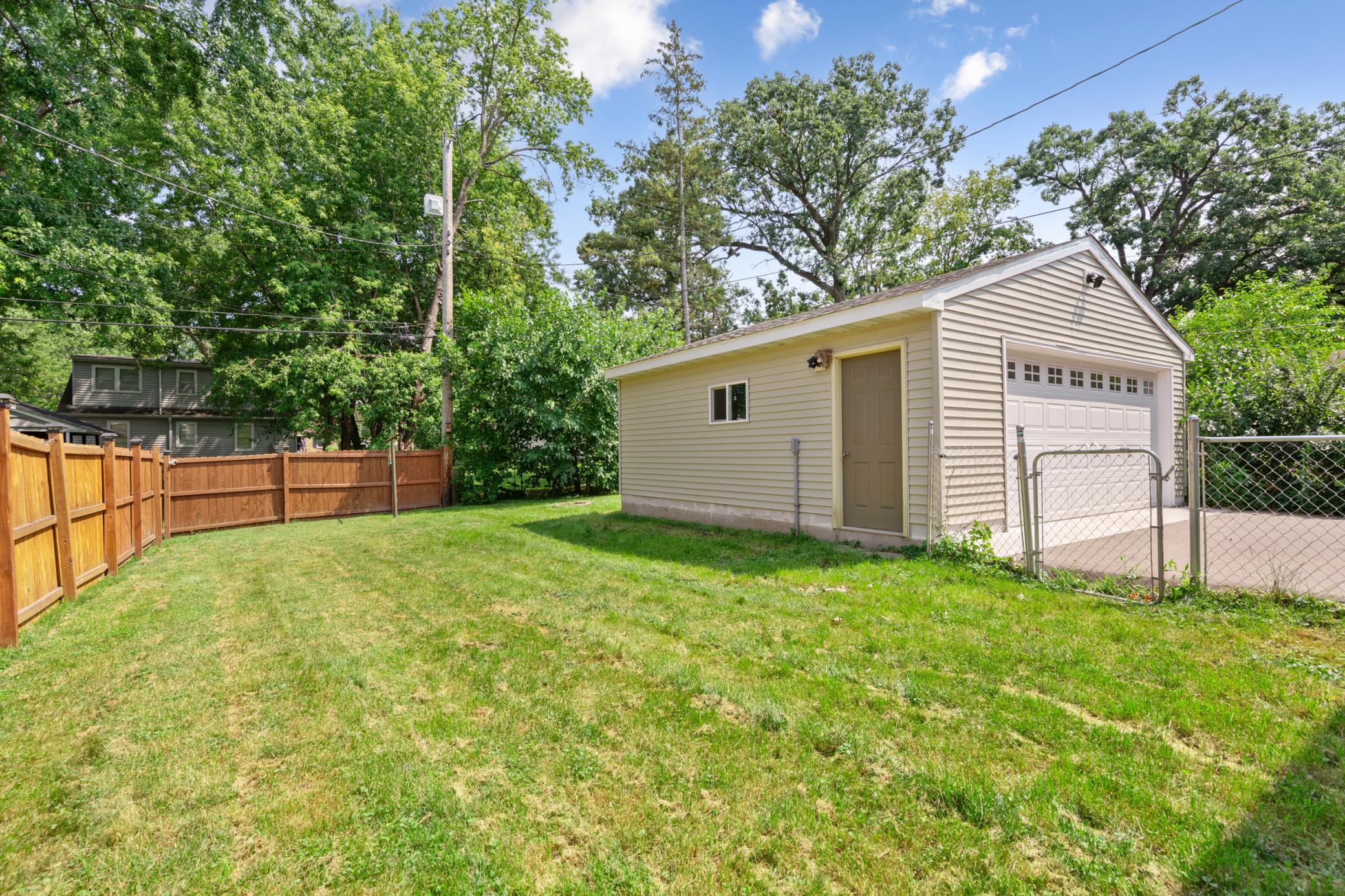View of Residential at 6929 Newton Avenue, Richfield MN 55423, Richfield (26 of 33) - Mike Wilen | Minnesota Team Real Estate