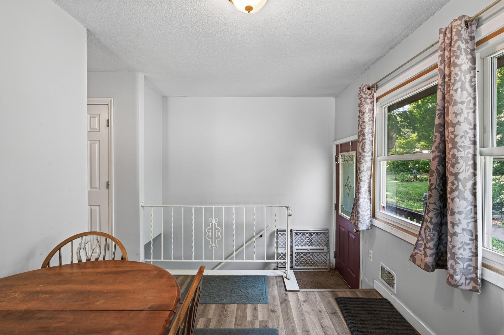 View of Residential Income at 5017-5019 Shoreline Drive, Mound MN 55364, Mound (12 of 36) - Mike Wilen | Minnesota Team Real Estate