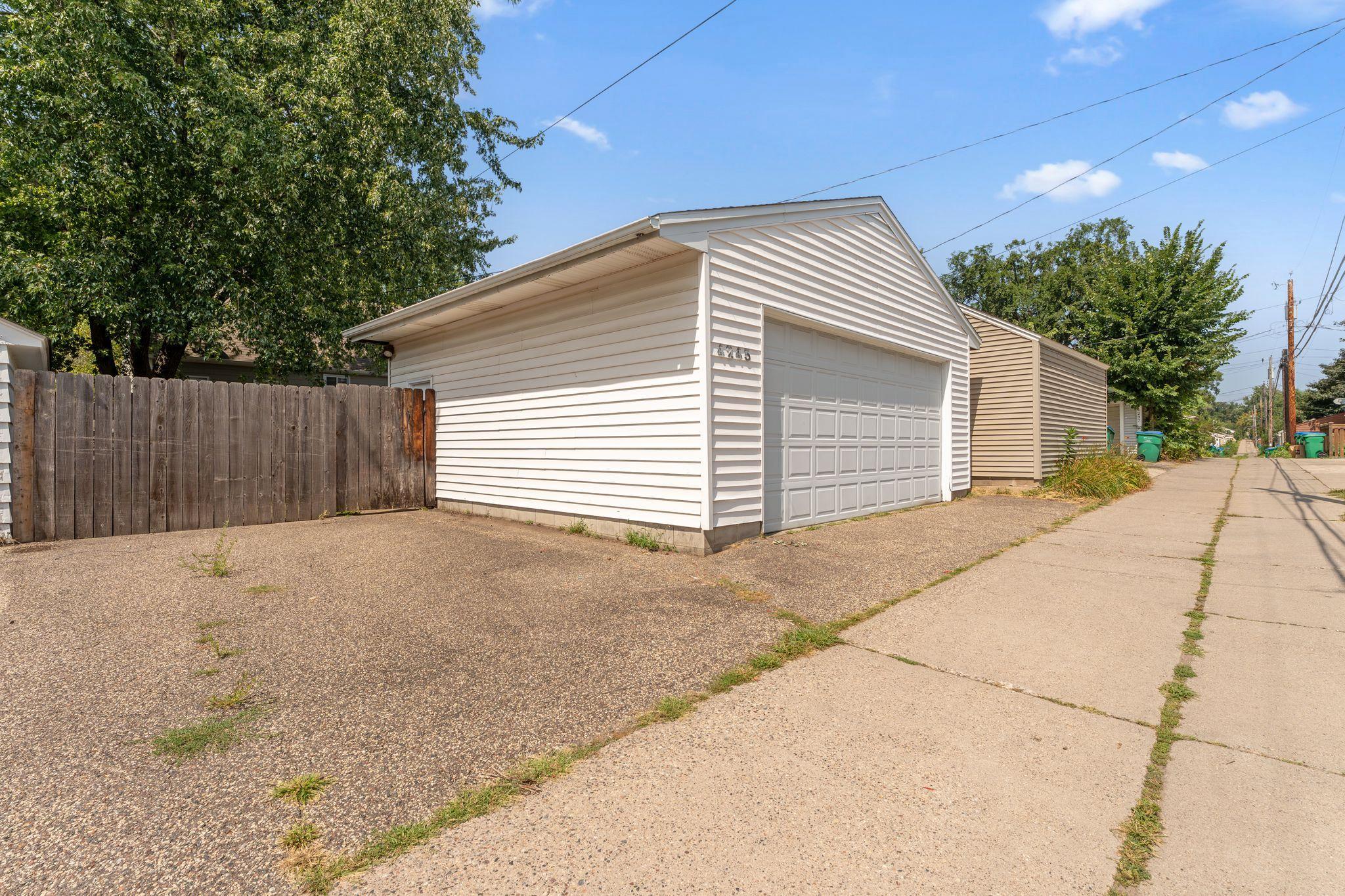 View of Residential at 4245 Utica Avenue, Saint Louis Park MN 55416, Saint Louis Park (38 of 40) - Mike Wilen | Minnesota Team Real Estate