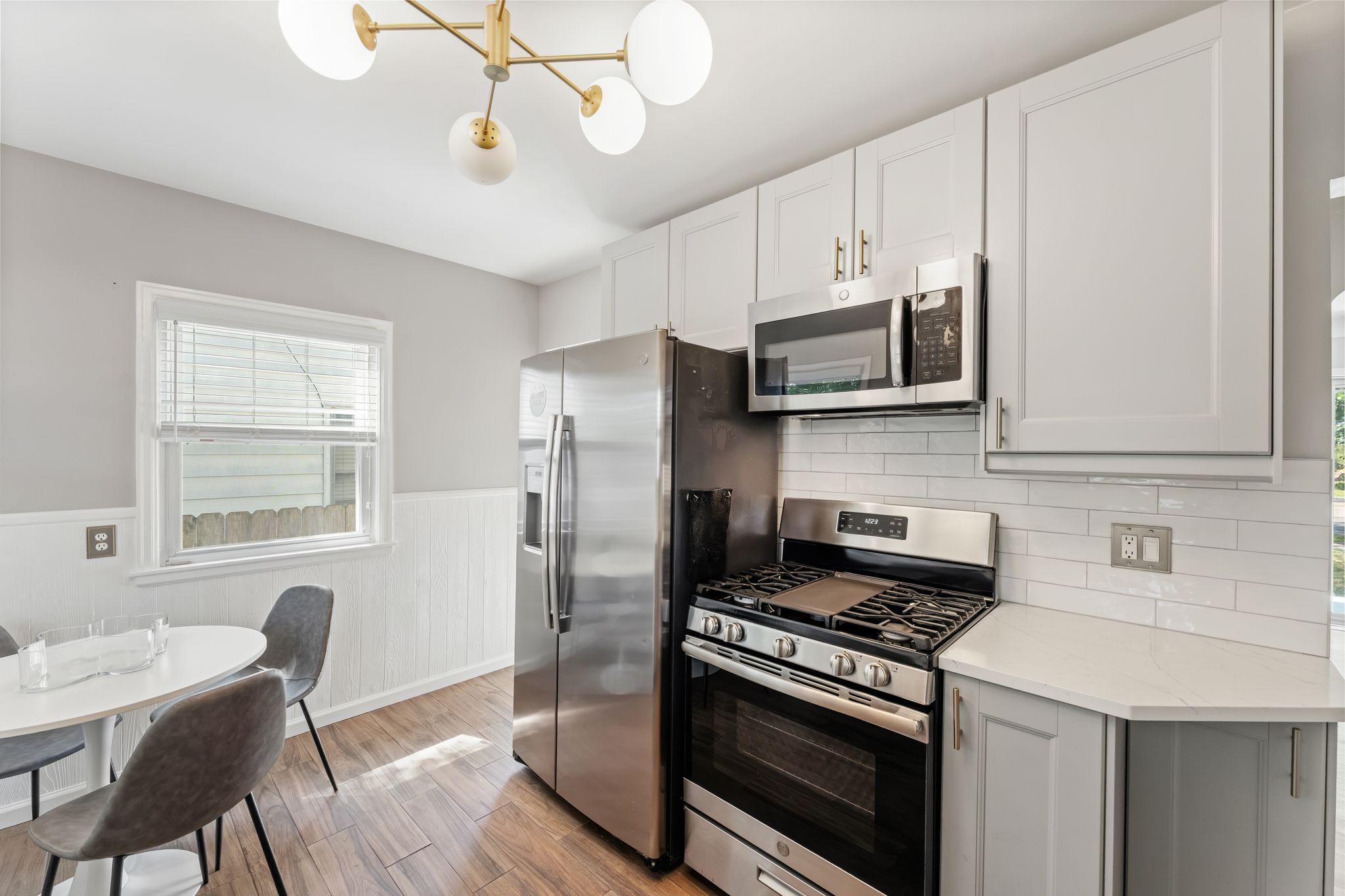 View of Residential at 4245 Utica Avenue, Saint Louis Park MN 55416, Saint Louis Park (8 of 40) - Mike Wilen | Minnesota Team Real Estate