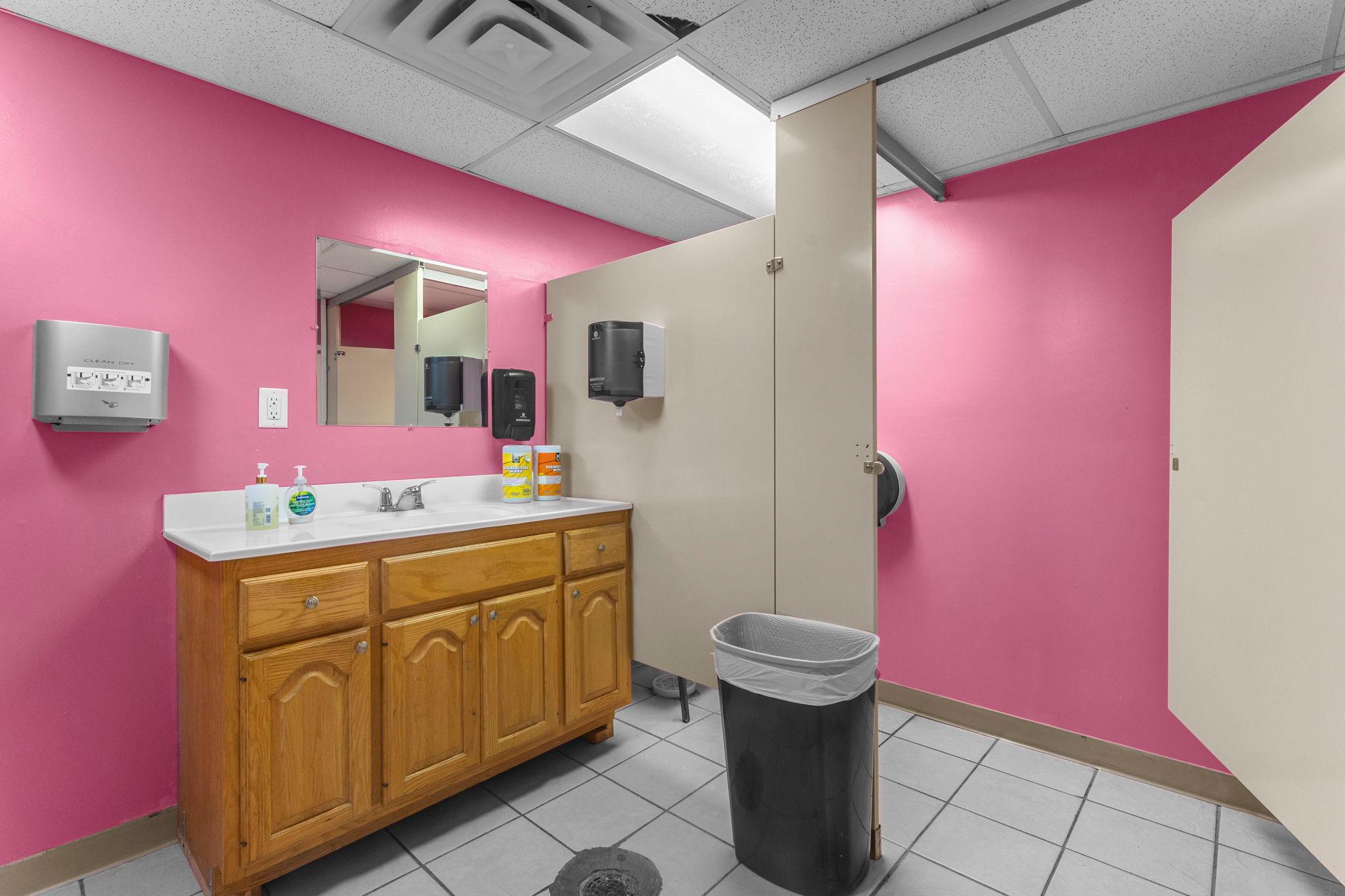 View of Commercial Sale at 2038 Broadway Avenue, Minneapolis MN 55411, Minneapolis (33 of 52) - Mike Wilen | Minnesota Team Real Estate
