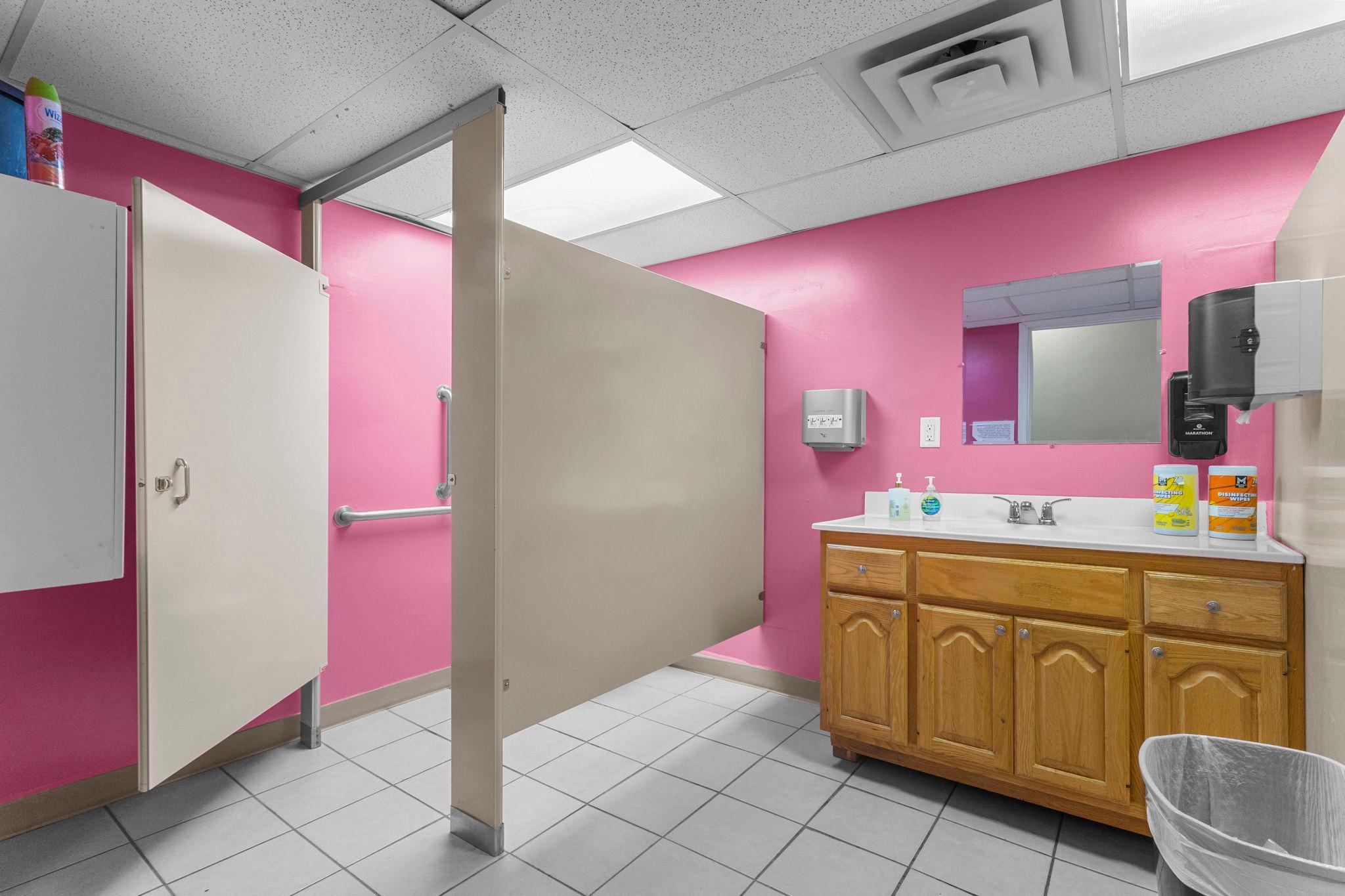 View of Commercial Sale at 2038 Broadway Avenue, Minneapolis MN 55411, Minneapolis (32 of 52) - Mike Wilen | Minnesota Team Real Estate