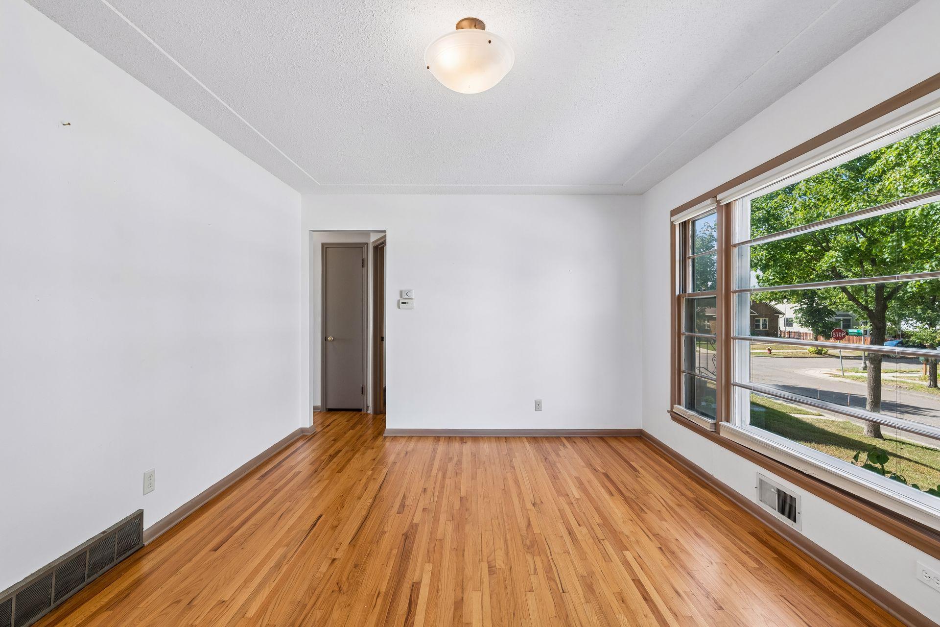View of Residential Income at 1538-1540 Hartford Avenue, Saint Paul MN 55116, Saint Paul (3 of 35) - Mike Wilen | Minnesota Team Real Estate