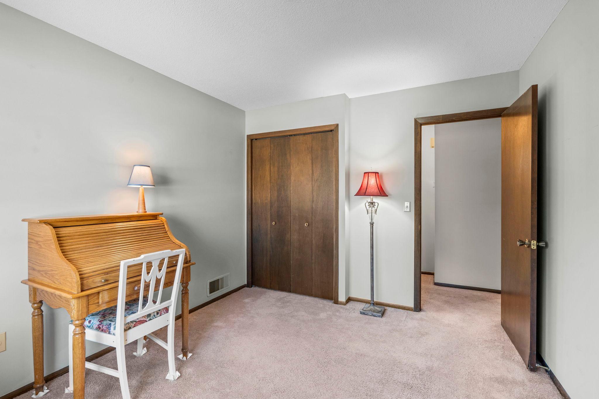 View of Residential at 11236 Vessey Circle, Bloomington MN 55437, Bloomington (25 of 41) - Mike Wilen | Minnesota Team Real Estate