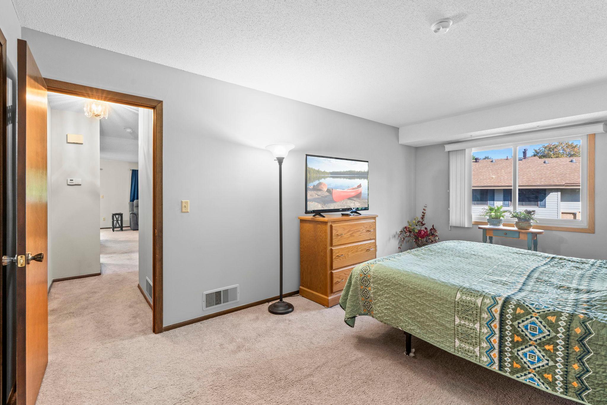 View of Residential at 11236 Vessey Circle, Bloomington MN 55437, Bloomington (22 of 41) - Mike Wilen | Minnesota Team Real Estate