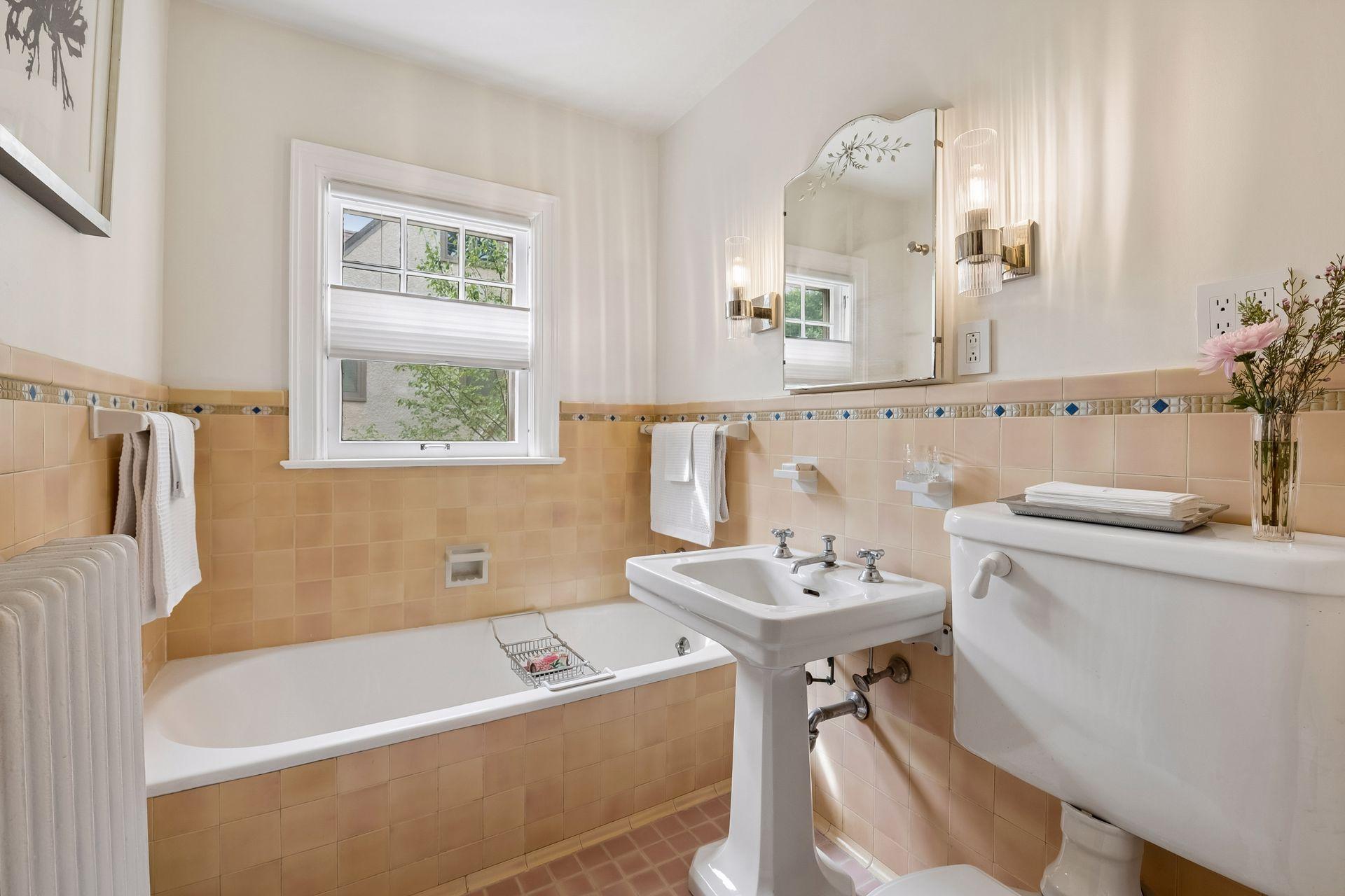 View of Residential at 2825 Brookwood Terrace, Minneapolis MN 55410, Minneapolis (32 of 52) - Mike Wilen | Minnesota Team Real Estate