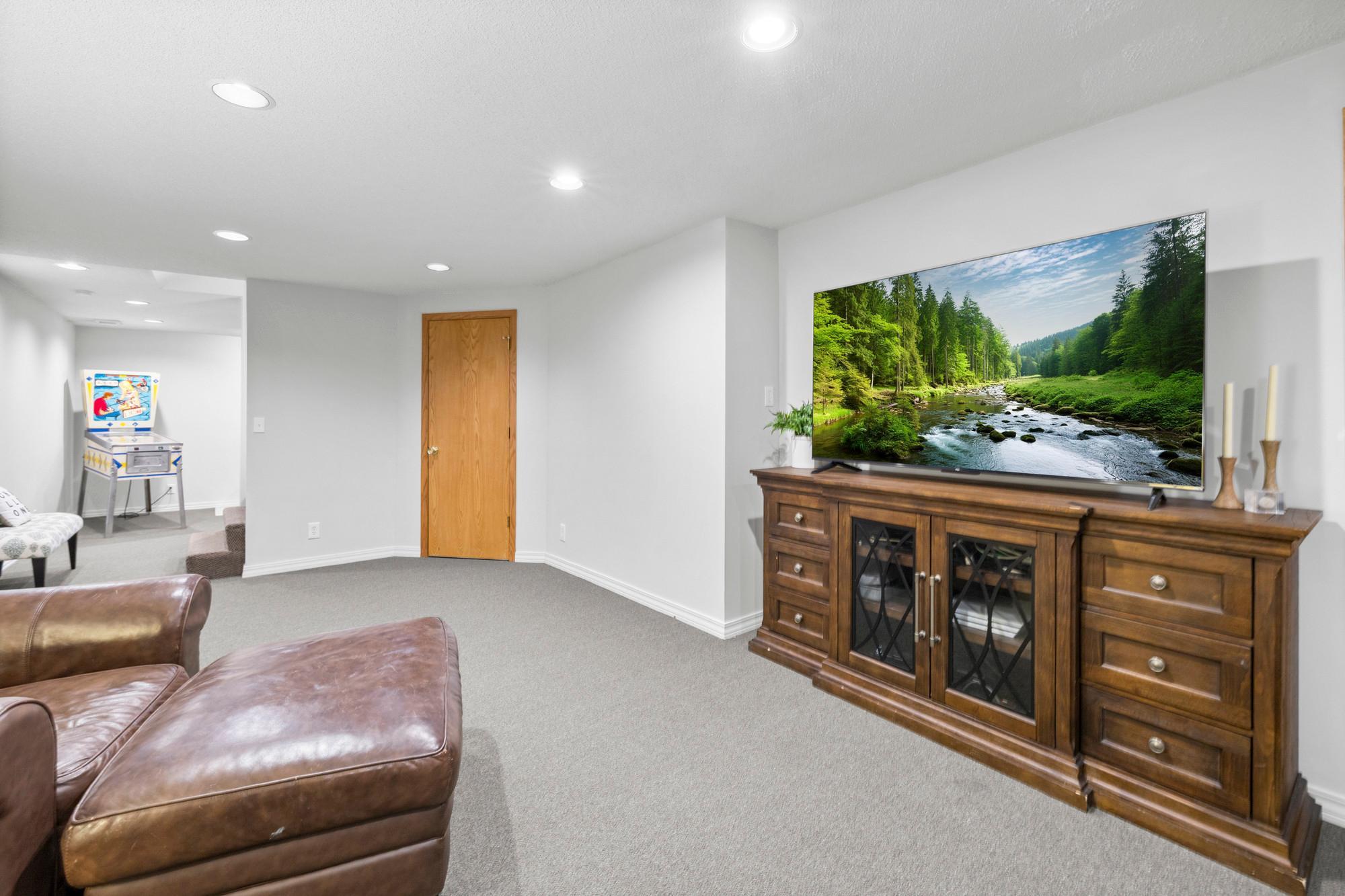 View of Residential at 6312 Limerick Lane, Edina MN 55439, Edina (57 of 72) - Mike Wilen | Minnesota Team Real Estate