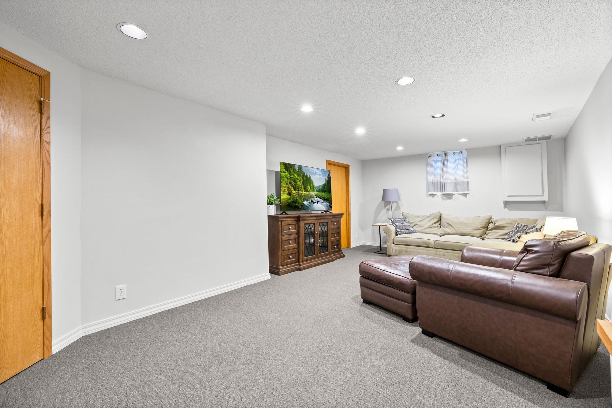 View of Residential at 6312 Limerick Lane, Edina MN 55439, Edina (55 of 72) - Mike Wilen | Minnesota Team Real Estate