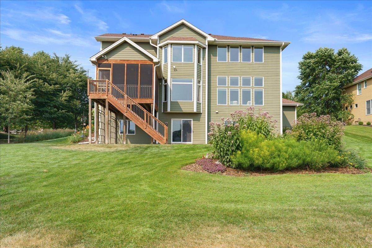 View of Residential at 10614 Maple Boulevard, Woodbury MN 55129, Woodbury (59 of 84) - Mike Wilen | Minnesota Team Real Estate