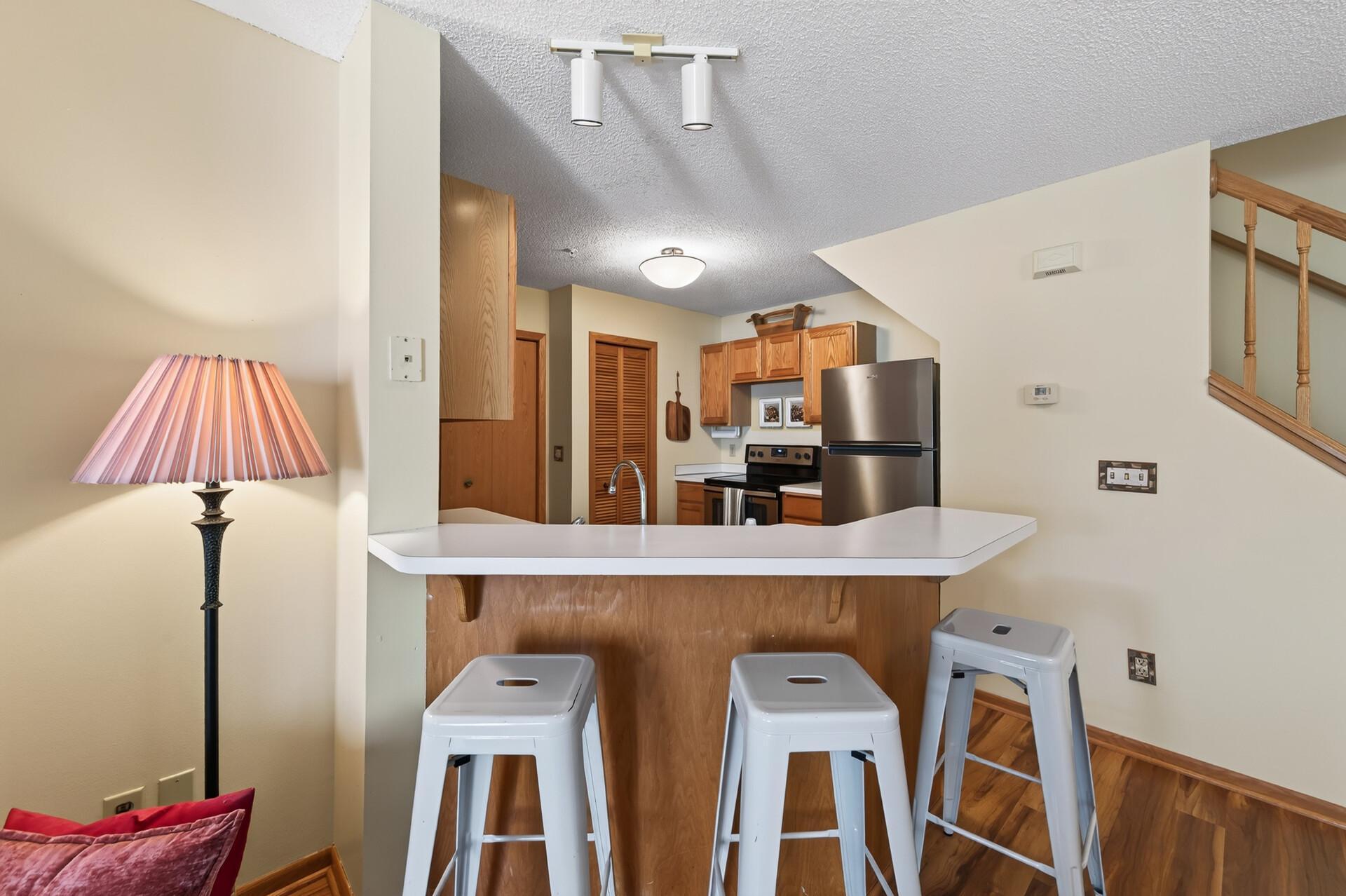 View of Residential at 493 Marshland Trail, Chanhassen MN 55317, Chanhassen (14 of 46) - Mike Wilen | Minnesota Team Real Estate