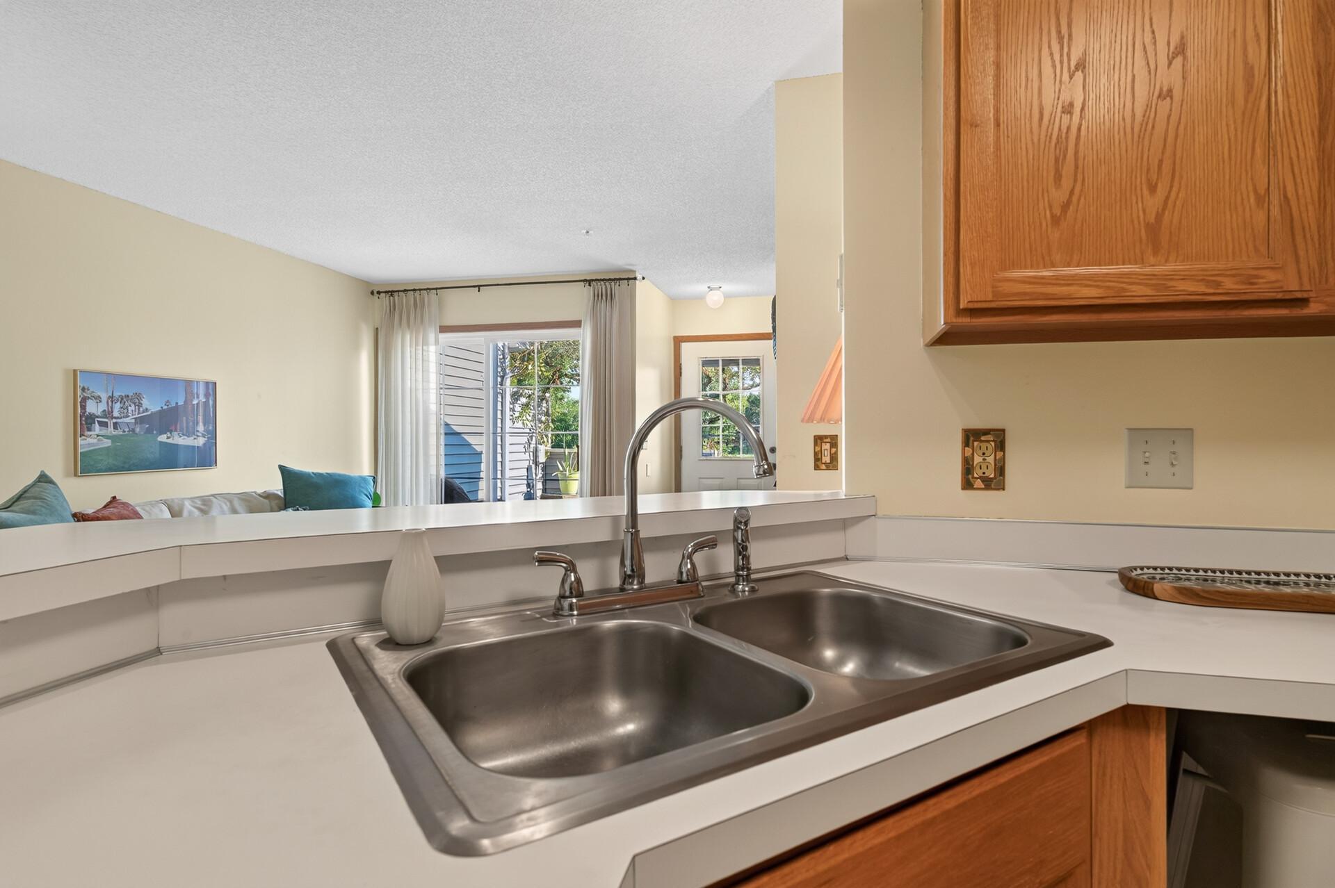 View of Residential at 493 Marshland Trail, Chanhassen MN 55317, Chanhassen (18 of 46) - Mike Wilen | Minnesota Team Real Estate
