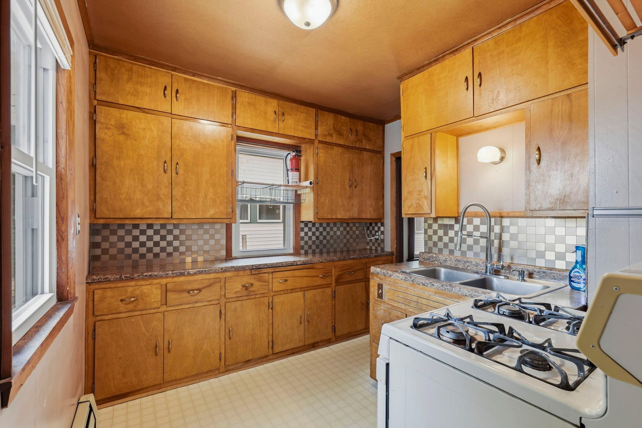 View of Residential at 1006 Earl Street, Saint Paul MN 55106, Saint Paul (8 of 28) - Mike Wilen | Minnesota Team Real Estate