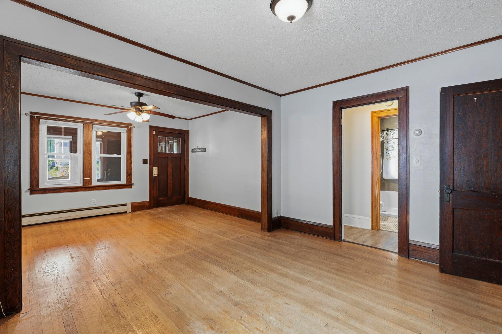 View of Residential at 1006 Earl Street, Saint Paul MN 55106, Saint Paul (5 of 28) - Mike Wilen | Minnesota Team Real Estate