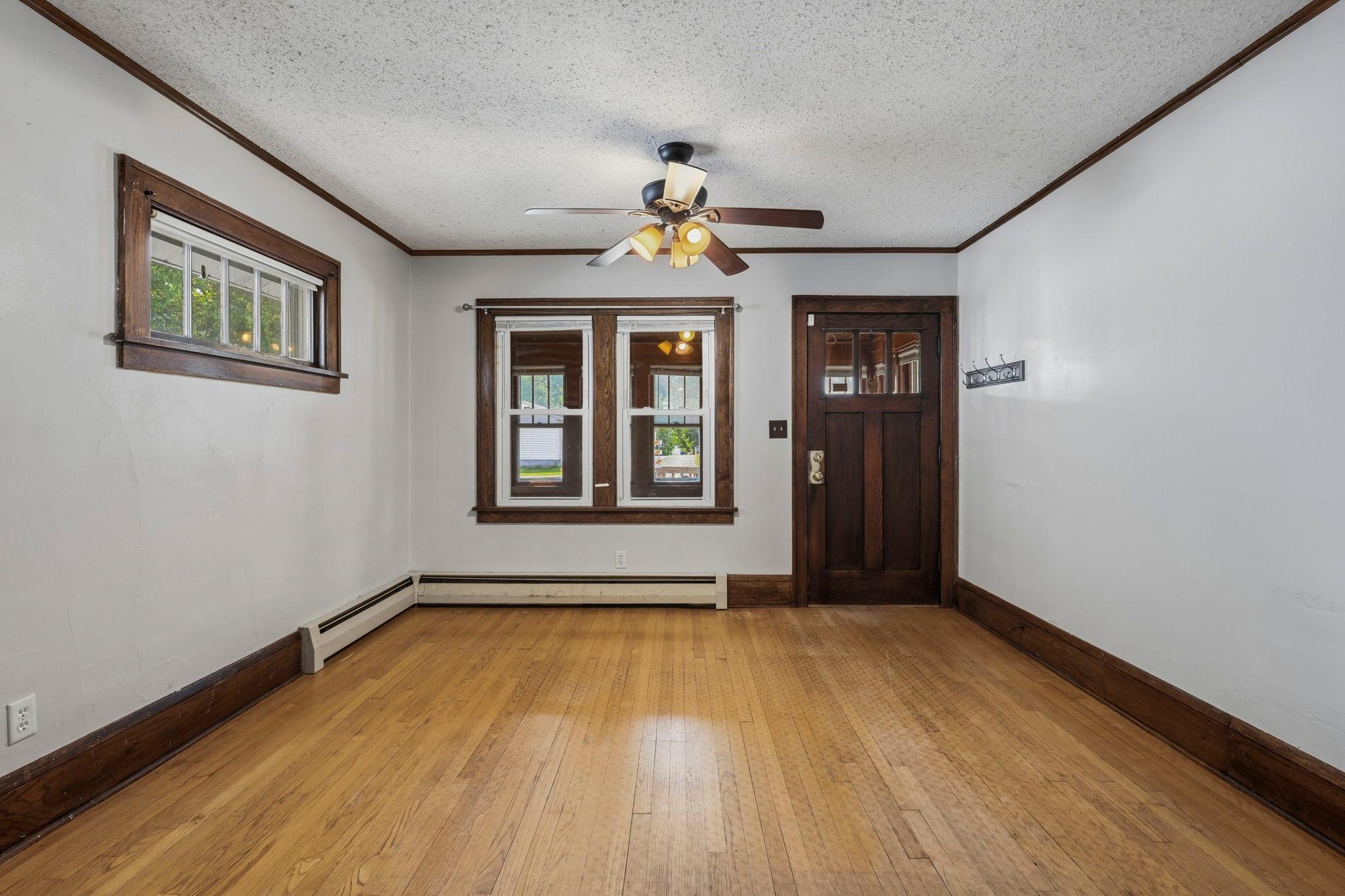View of Residential at 1006 Earl Street, Saint Paul MN 55106, Saint Paul (3 of 28) - Mike Wilen | Minnesota Team Real Estate
