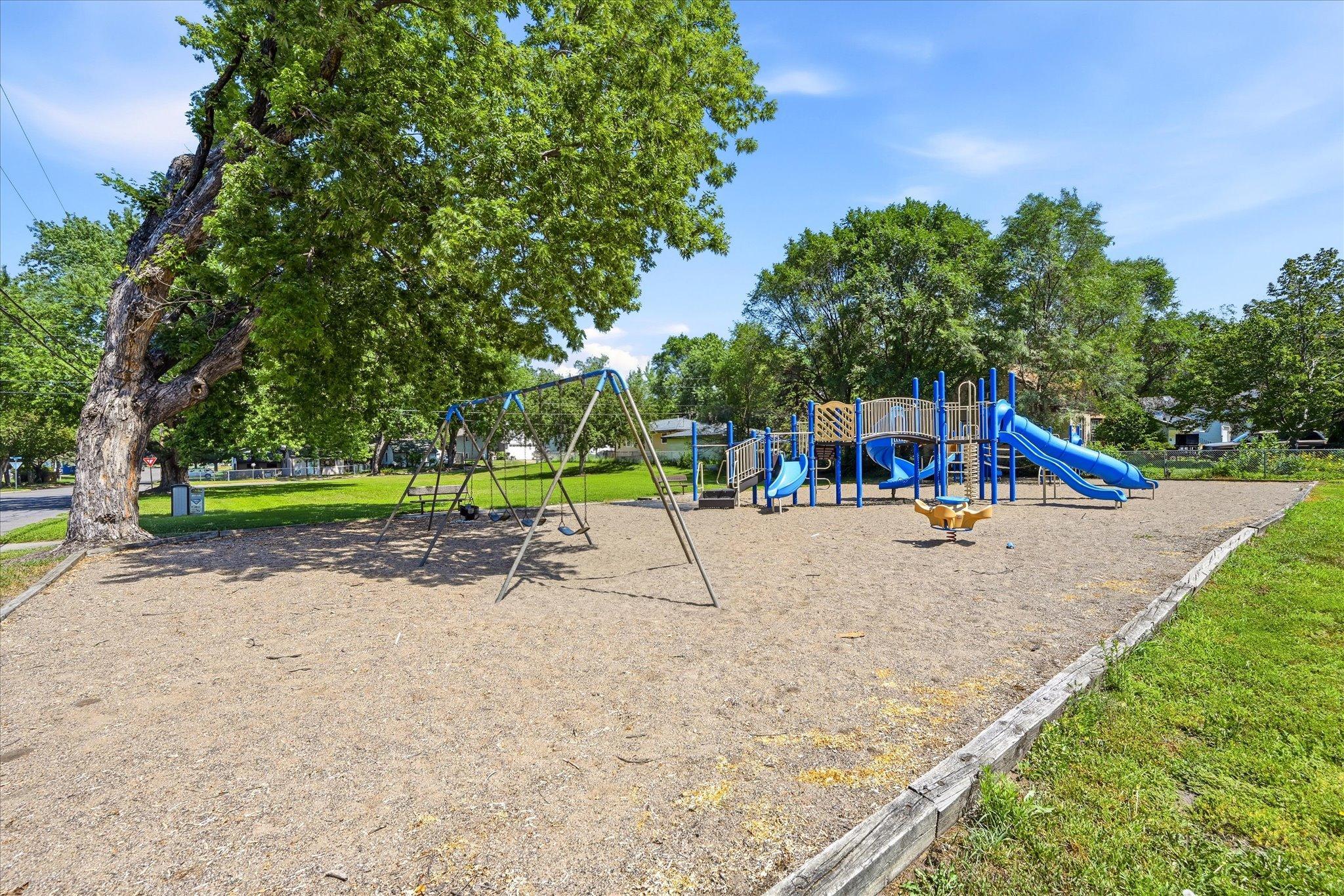 View of Residential at 570 Ironton Street, Fridley MN 55432, Fridley (17 of 21) - Mike Wilen | Minnesota Team Real Estate