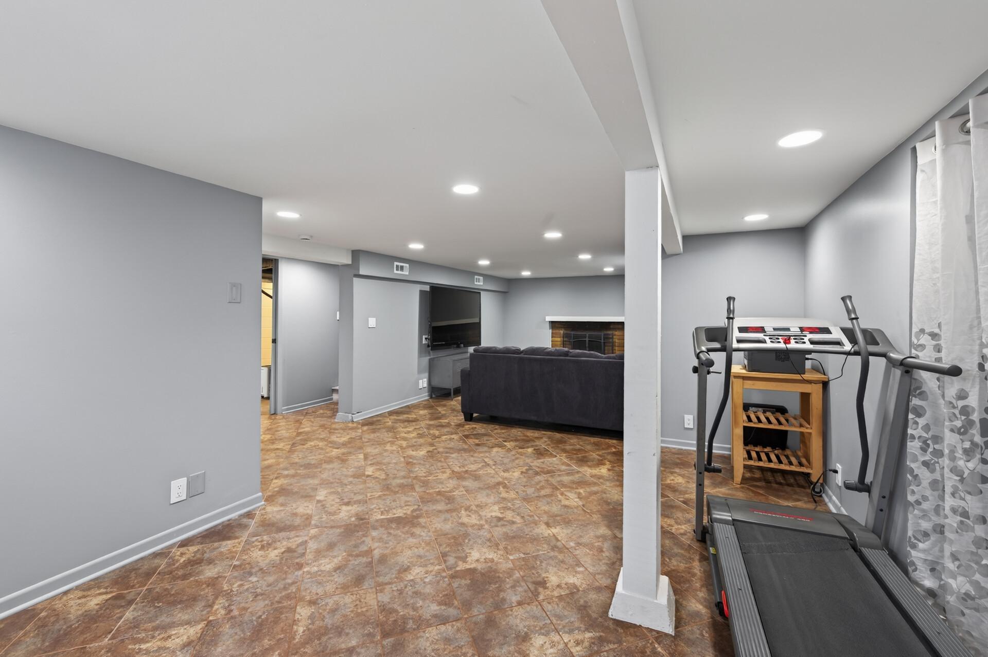 View of Residential at 5721 15th Avenue, Minneapolis MN 55417, Minneapolis (24 of 31) - Mike Wilen | Minnesota Team Real Estate