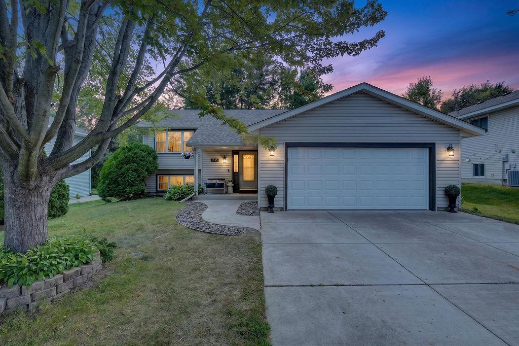 View of Residential at 2635 Hydram Avenue, Oakdale MN 55128, Oakdale (2 of 43) - Mike Wilen | Minnesota Team Real Estate