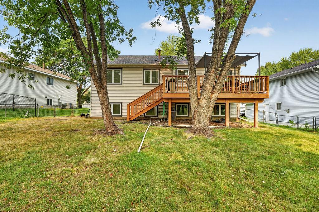 View of Residential at 2635 Hydram Avenue, Oakdale MN 55128, Oakdale (37 of 43) - Mike Wilen | Minnesota Team Real Estate