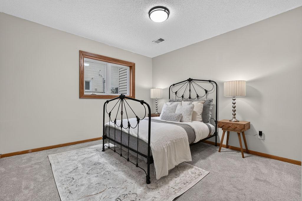 View of Residential at 2635 Hydram Avenue, Oakdale MN 55128, Oakdale (26 of 43) - Mike Wilen | Minnesota Team Real Estate