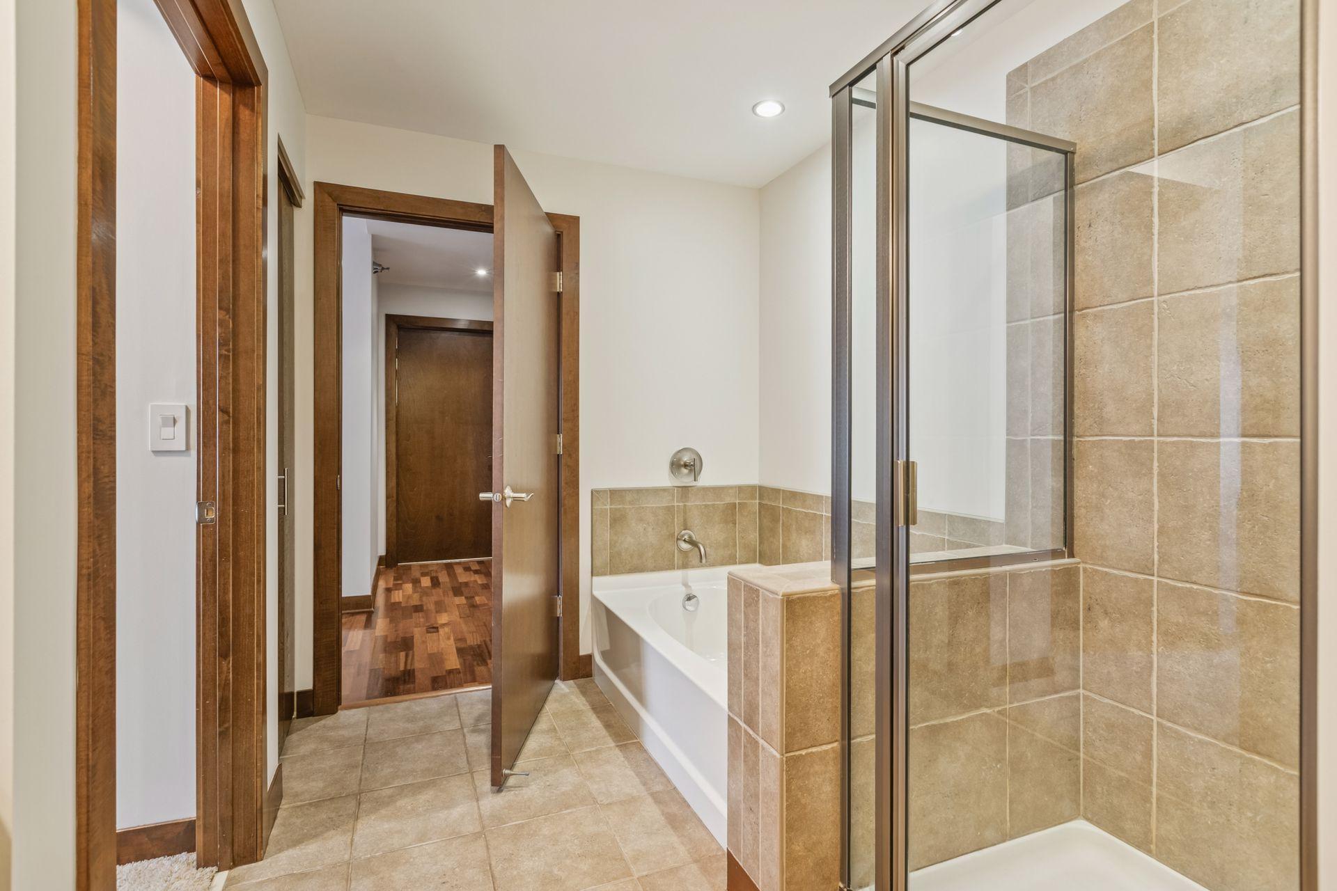 View of Residential at 317 Groveland Avenue #116, Minneapolis MN 55403, Minneapolis (25 of 43) - Mike Wilen | Minnesota Team Real Estate