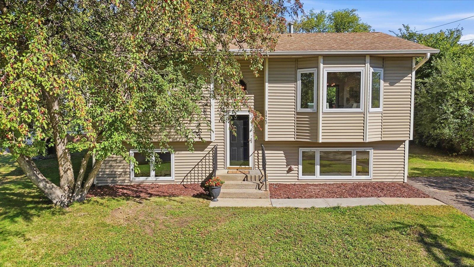 View of Single Family at 1420 Sylvan Street, Saint Paul - Mike Wilen | Minnesota Team Real Estate