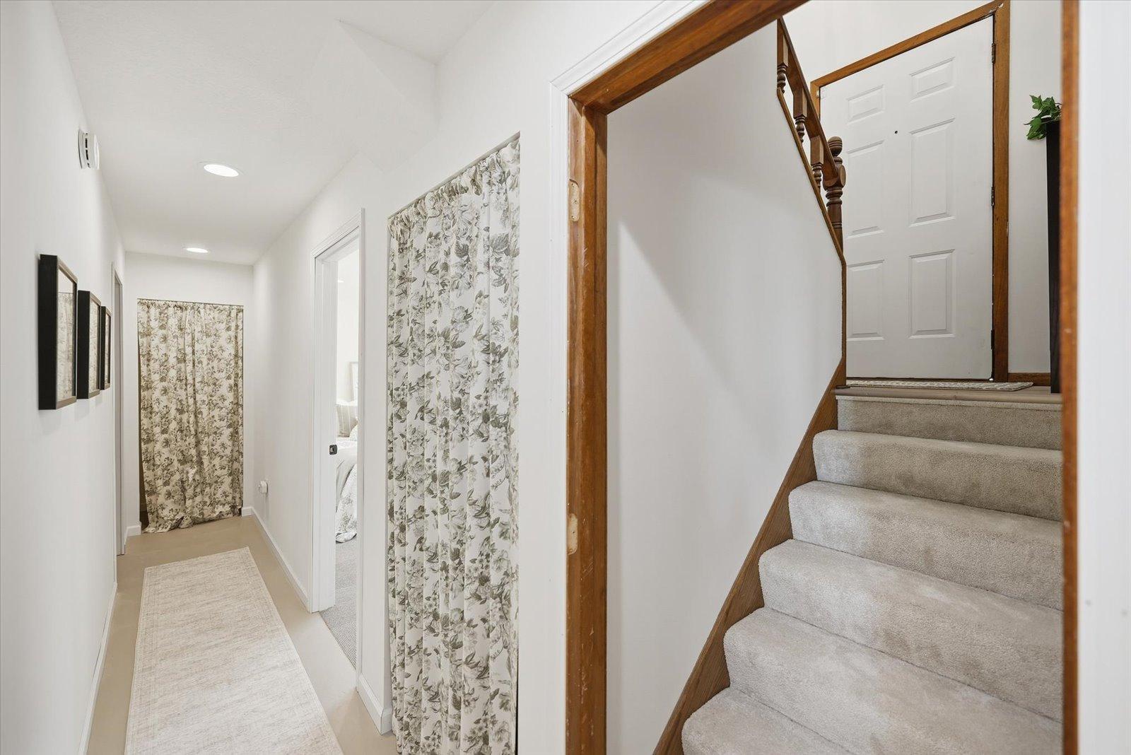 View of Residential at 1420 Sylvan Street, Saint Paul MN 55117, Saint Paul (18 of 30) - Mike Wilen | Minnesota Team Real Estate