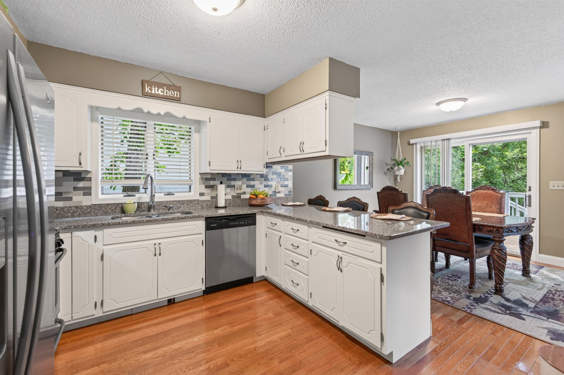View of Residential at 2048 17th Avenue, North Saint Paul MN 55109, North Saint Paul (8 of 22) - Mike Wilen | Minnesota Team Real Estate